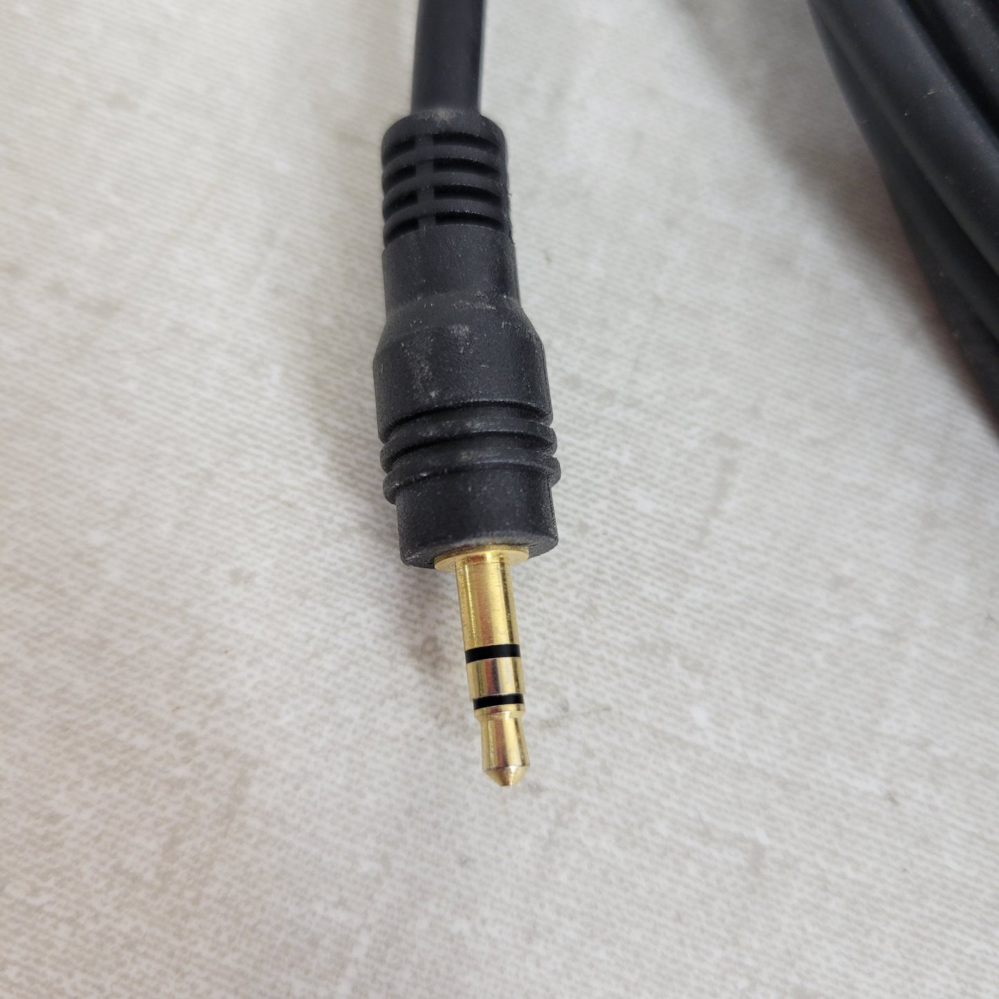 L-Com CTL35MM-25 Stereo Audio Cable Male to Male 25ft 3.5mm Aux Jack Gold Plated