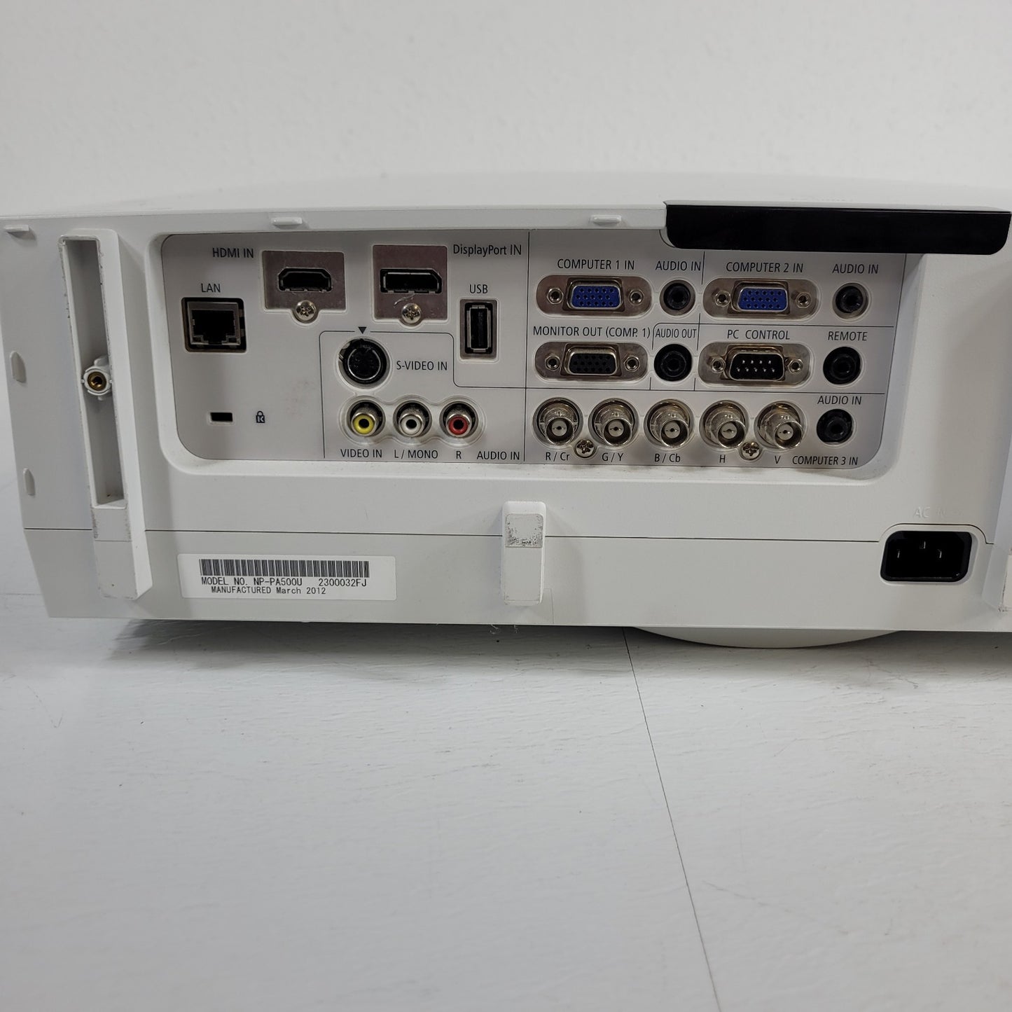 *PARTS* NEC NP-PA500U Projector For Parts Does Not Work Power & Status Flashing
