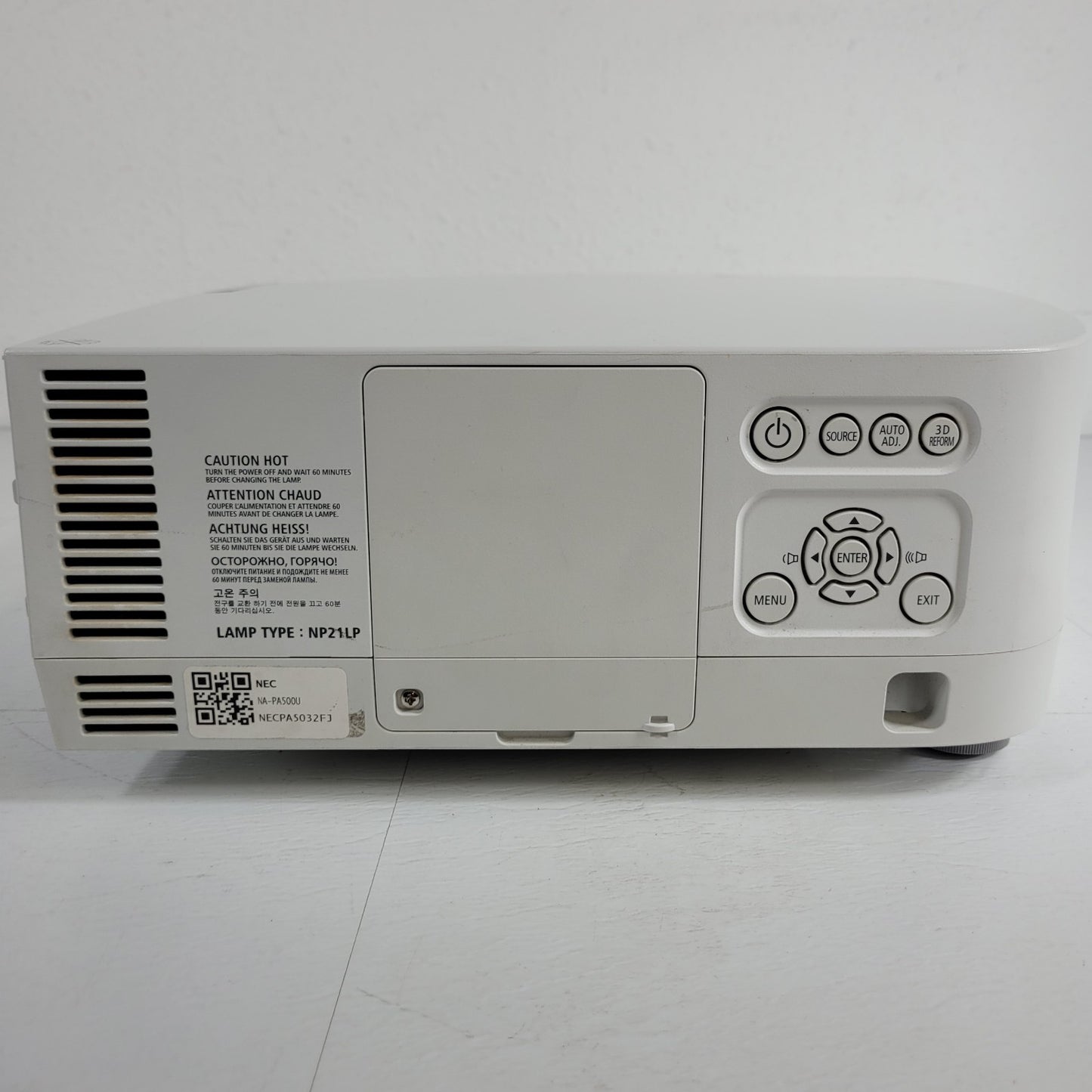 *PARTS* NEC NP-PA500U Projector For Parts Does Not Work Power & Status Flashing