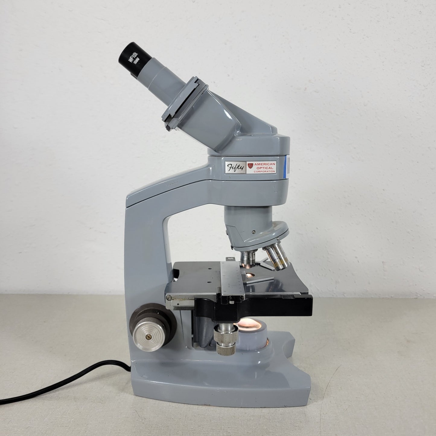 American Optical AO 60.61.62 Fifty Microscope 10x 45x 100x Objective w/ Lamp