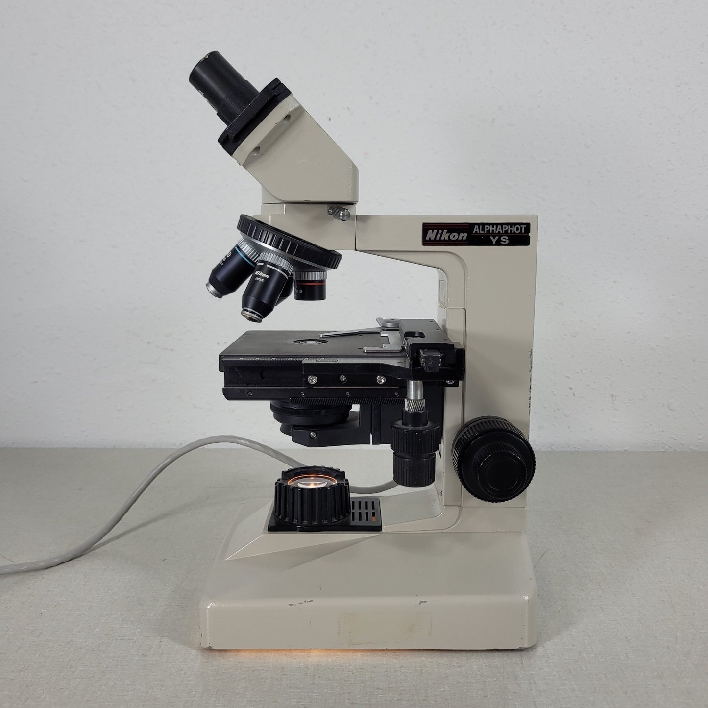 LOADED TESTED Nikon Alphaphot YS-2 Binocular Microscope E4 E10 E40 E100
