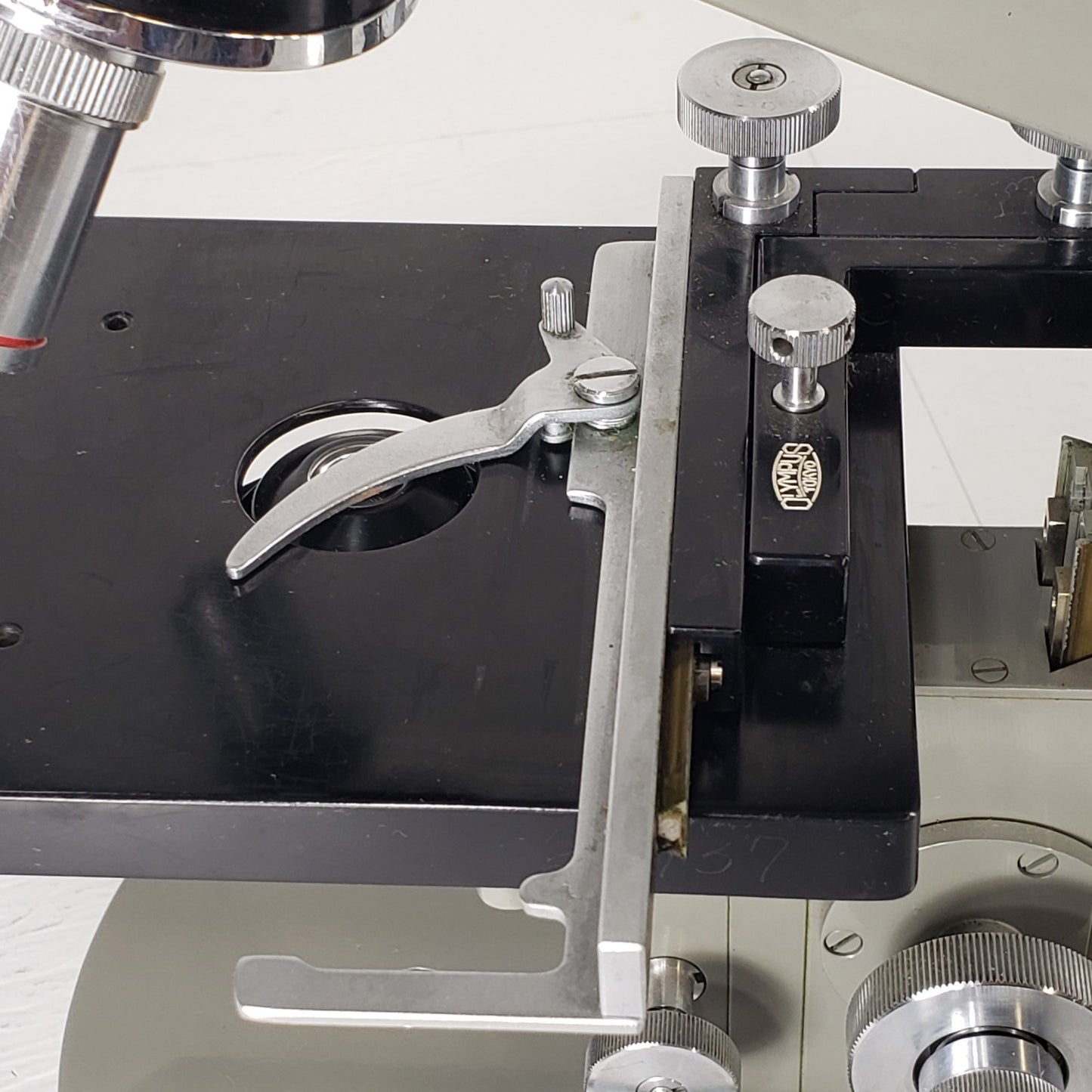 Tested Vintage Olympus Tokyo Monocular Microscope With Illuminator 10X 40X 100X