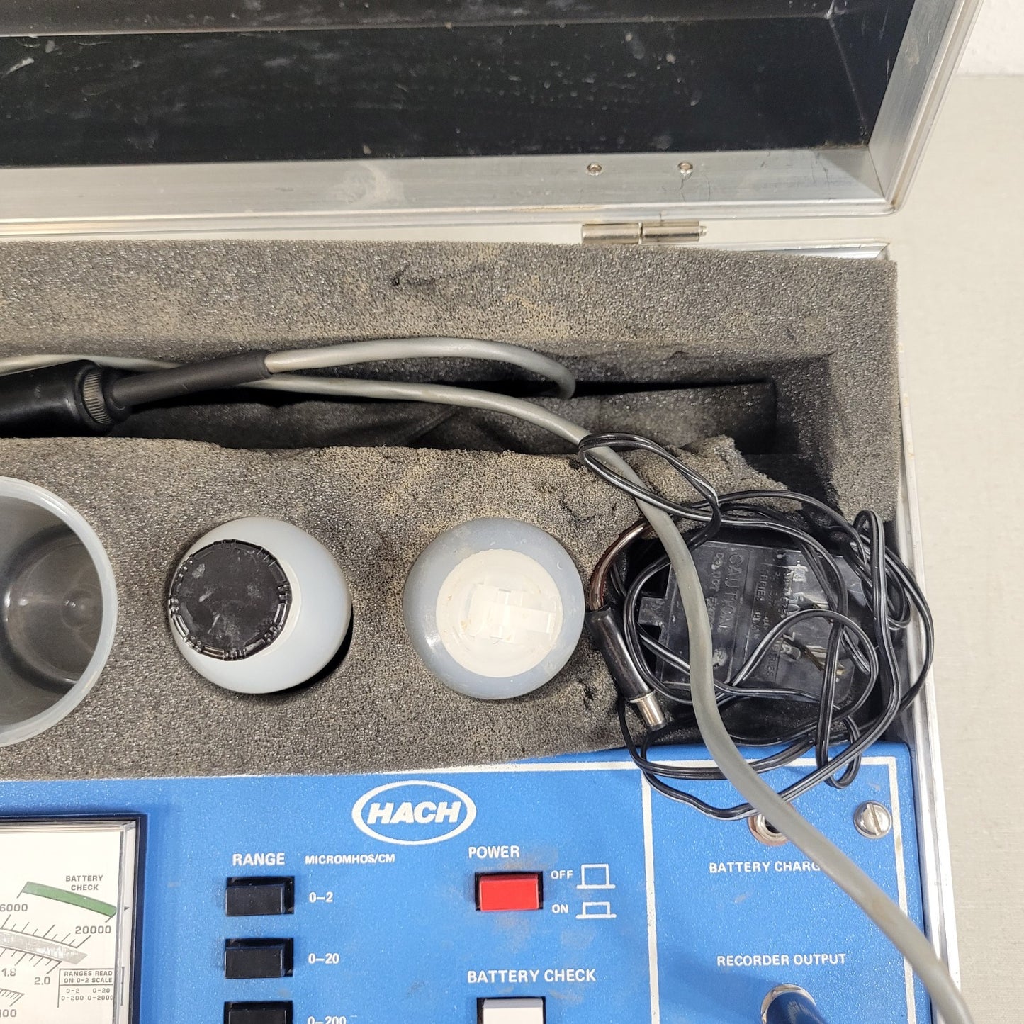 HACH Conductivity Portable Water Analysis Instrumentation 0-20000 micromhos / cm