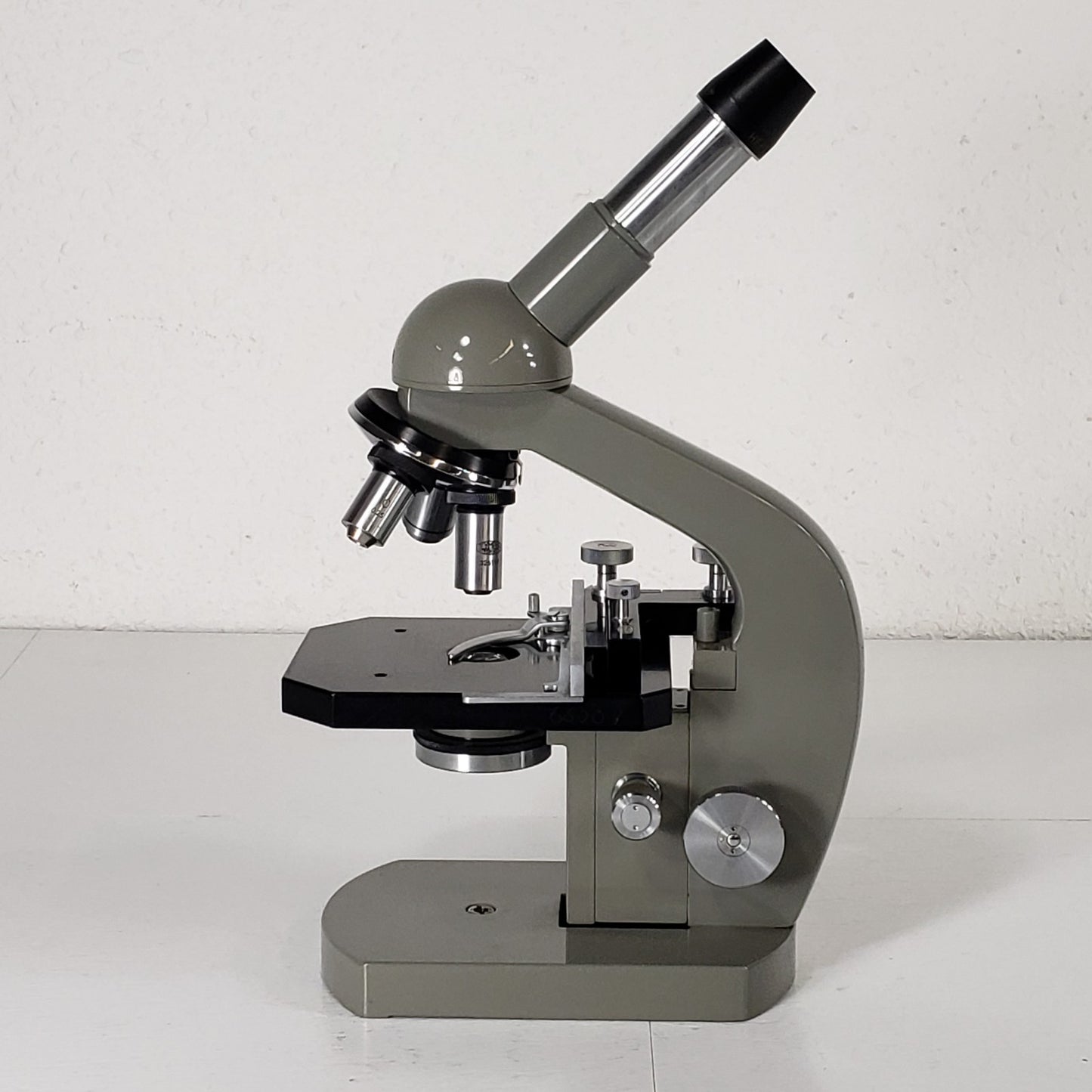 Tested Vintage Olympus Tokyo Monocular Microscope With 10X 40X 100X Objectives