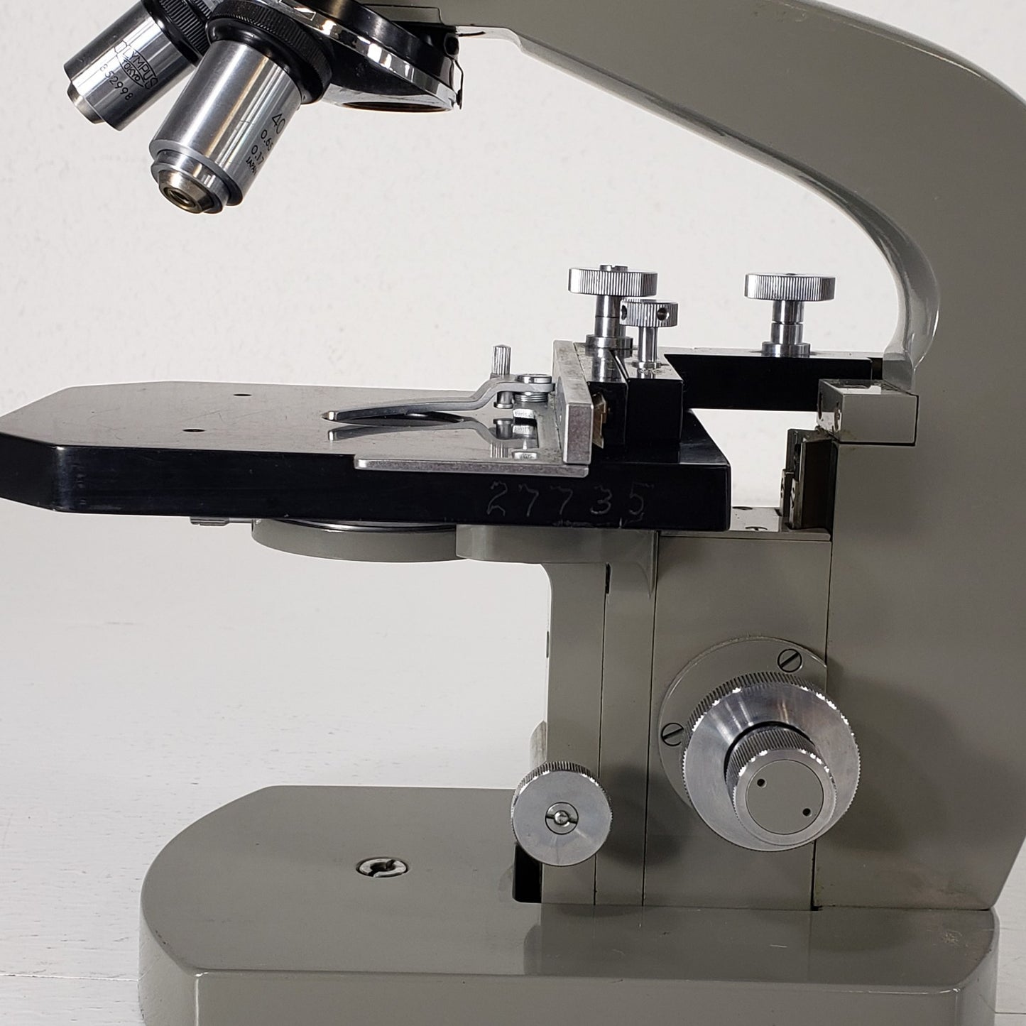 Tested Vintage Olympus Tokyo Monocular Upright Microscope w/ 10X 40X Objectives