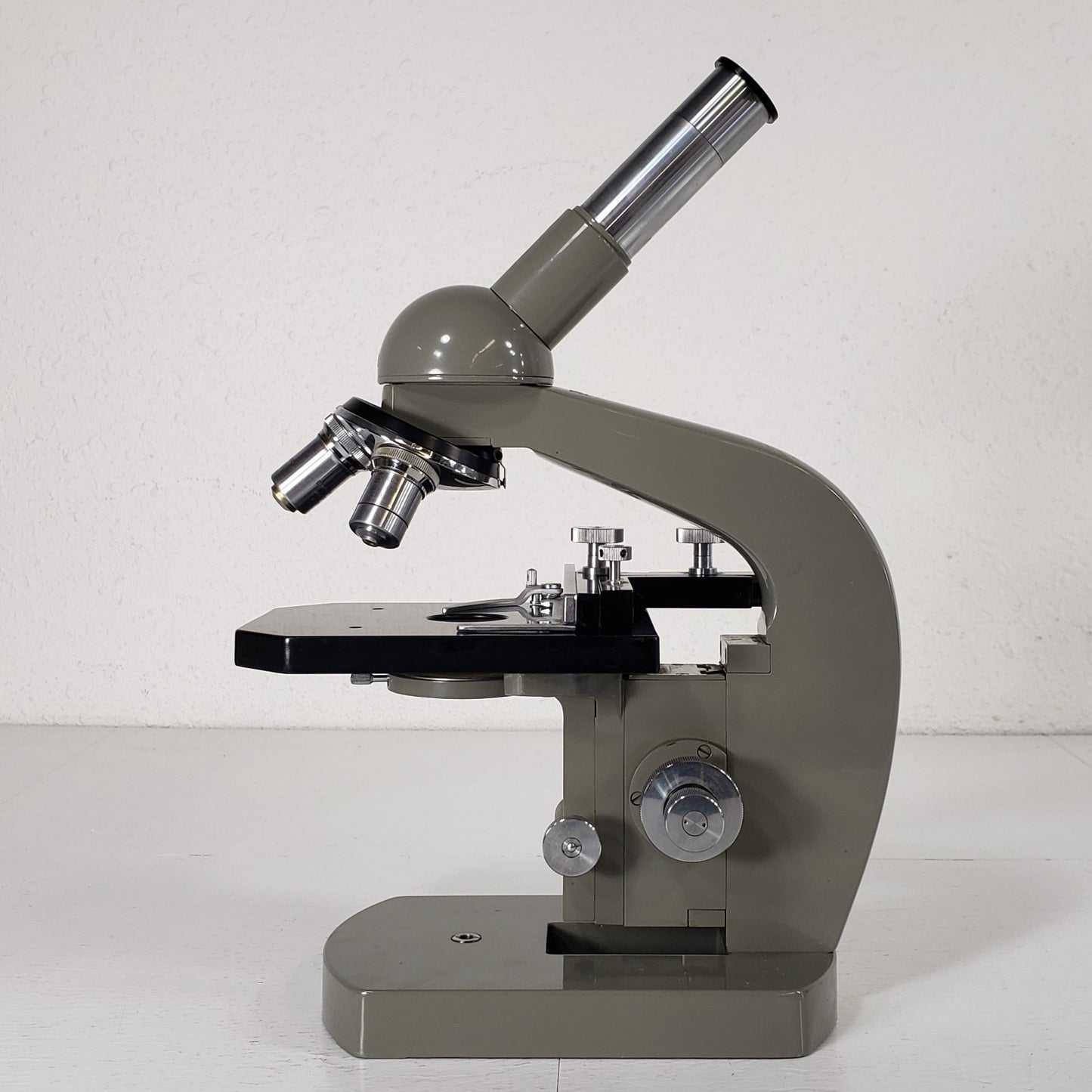 Tested Vintage Olympus Tokyo Monocular Upright Microscope w/ 10X 43X Objectives