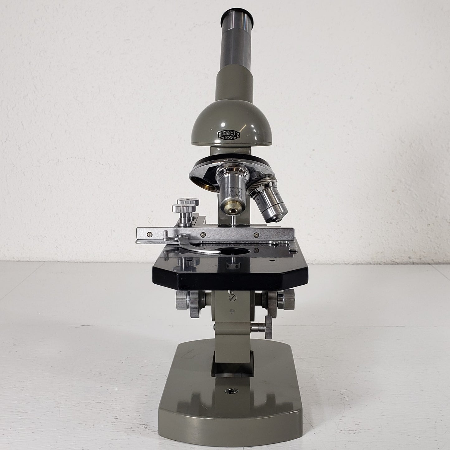 Tested Vintage Olympus Tokyo Monocular Upright Microscope w/ 10X 43X Objectives