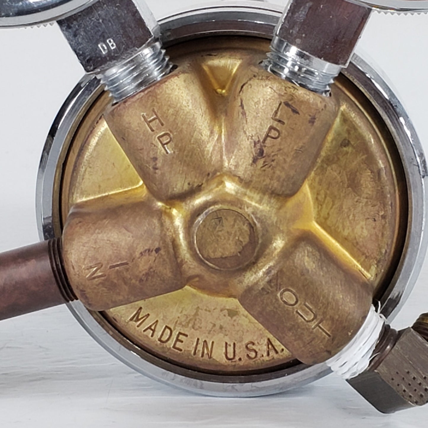 Matheson 1L-320 Analog Dual Gauge Gas Pressure Regulator 3k Psi 20k kPa HVAC