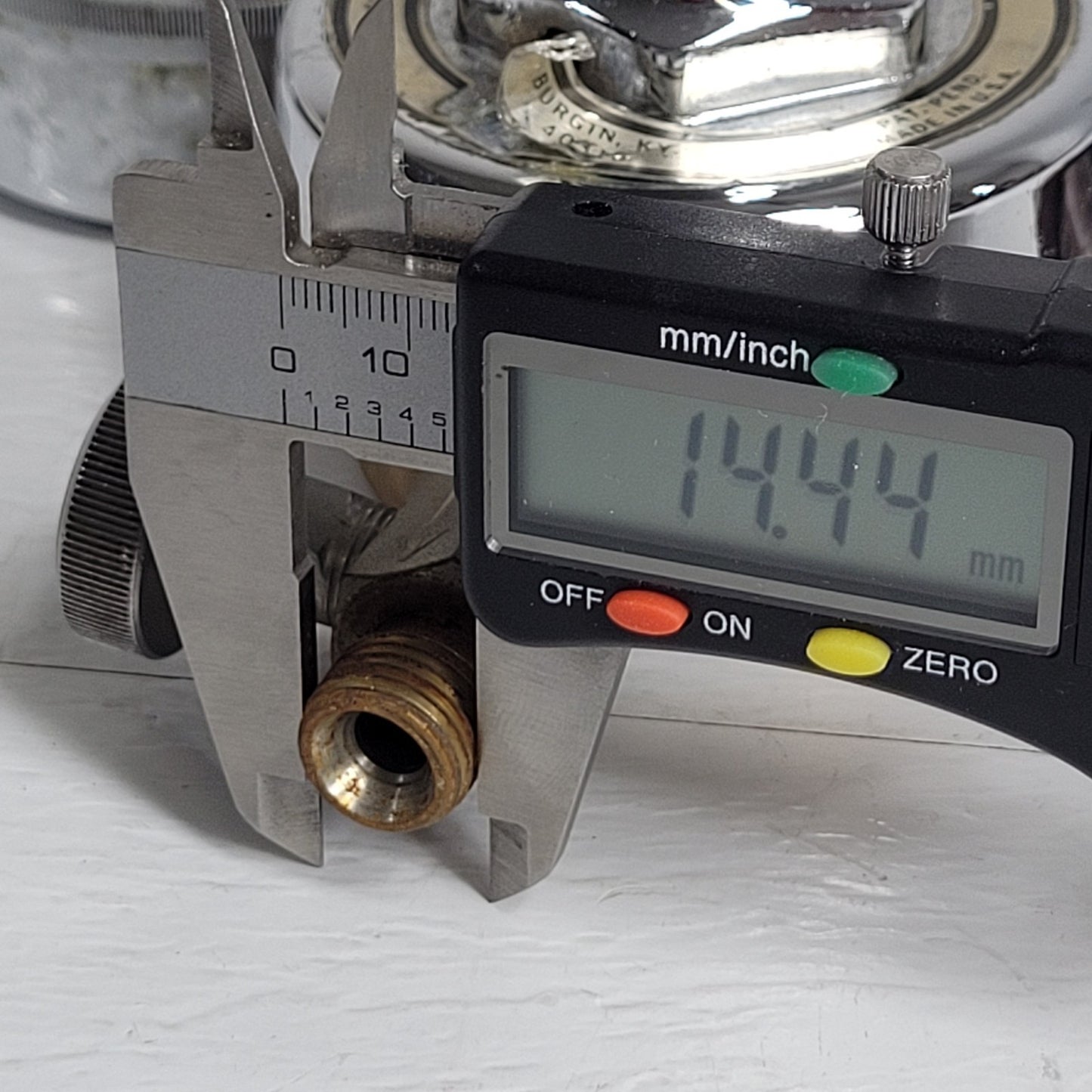 Kim Products 40310 Gas Regulator Pneumatic Dual Pressure Gauge Psi 4k CGA580