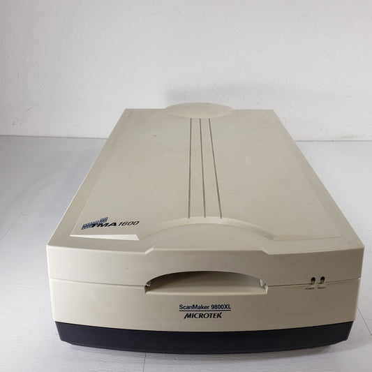 Powers On Microtek ScanMaker 9800xl TMA 1600 Large Format 6" x 7" Scanning Bed
