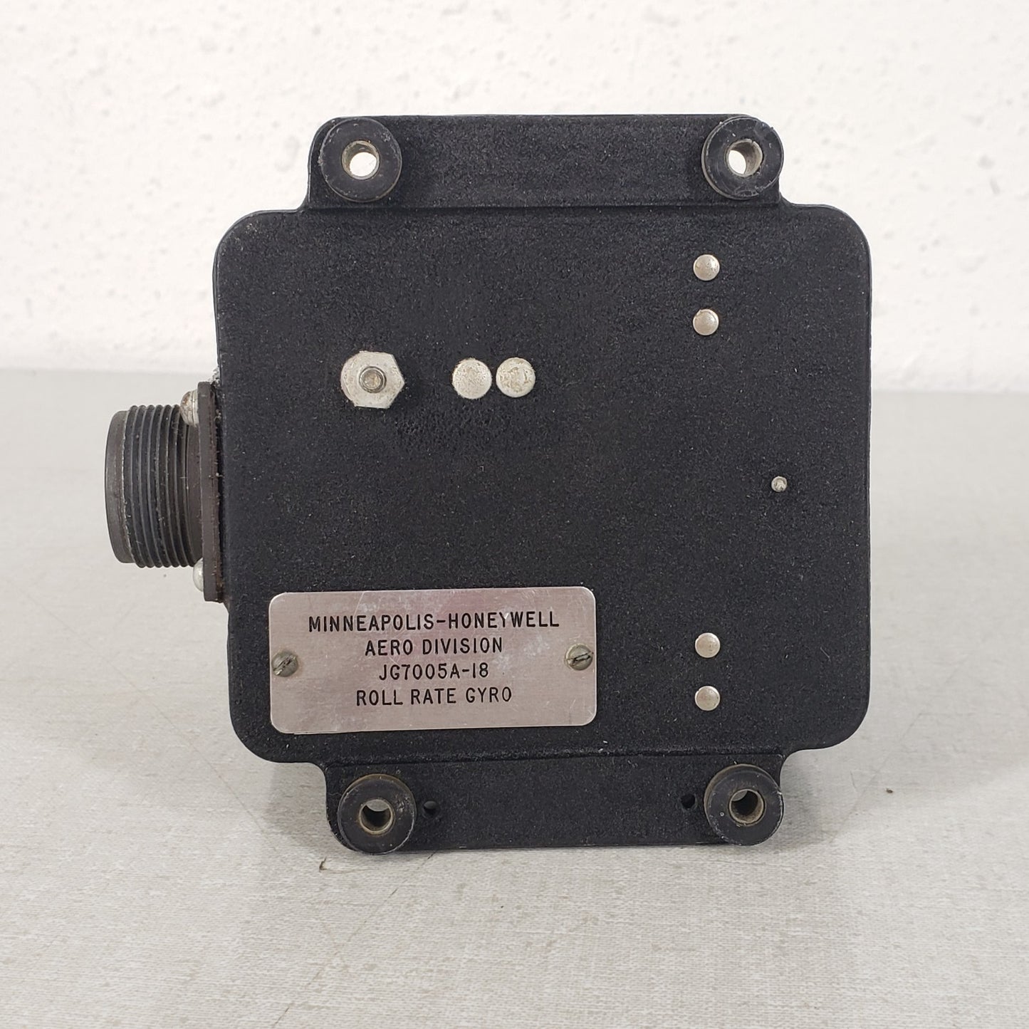 Vintage Honeywell 332G-2 JG005A-18 Roll Rate Gyro Single Axis Circular Multi Pin