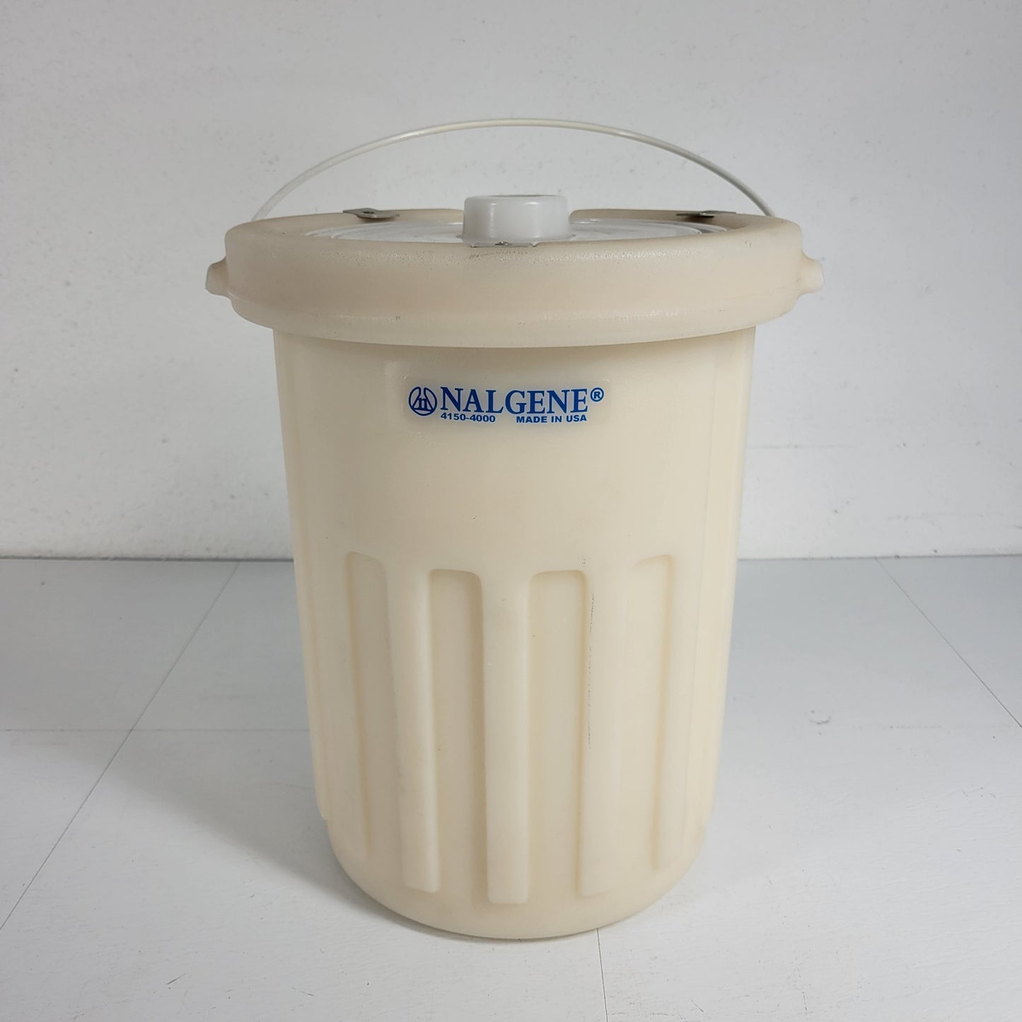 Nalgene 4150-4000 Benchtop Dewar Flask Double Walled 4L Vessel w Foam Insulation