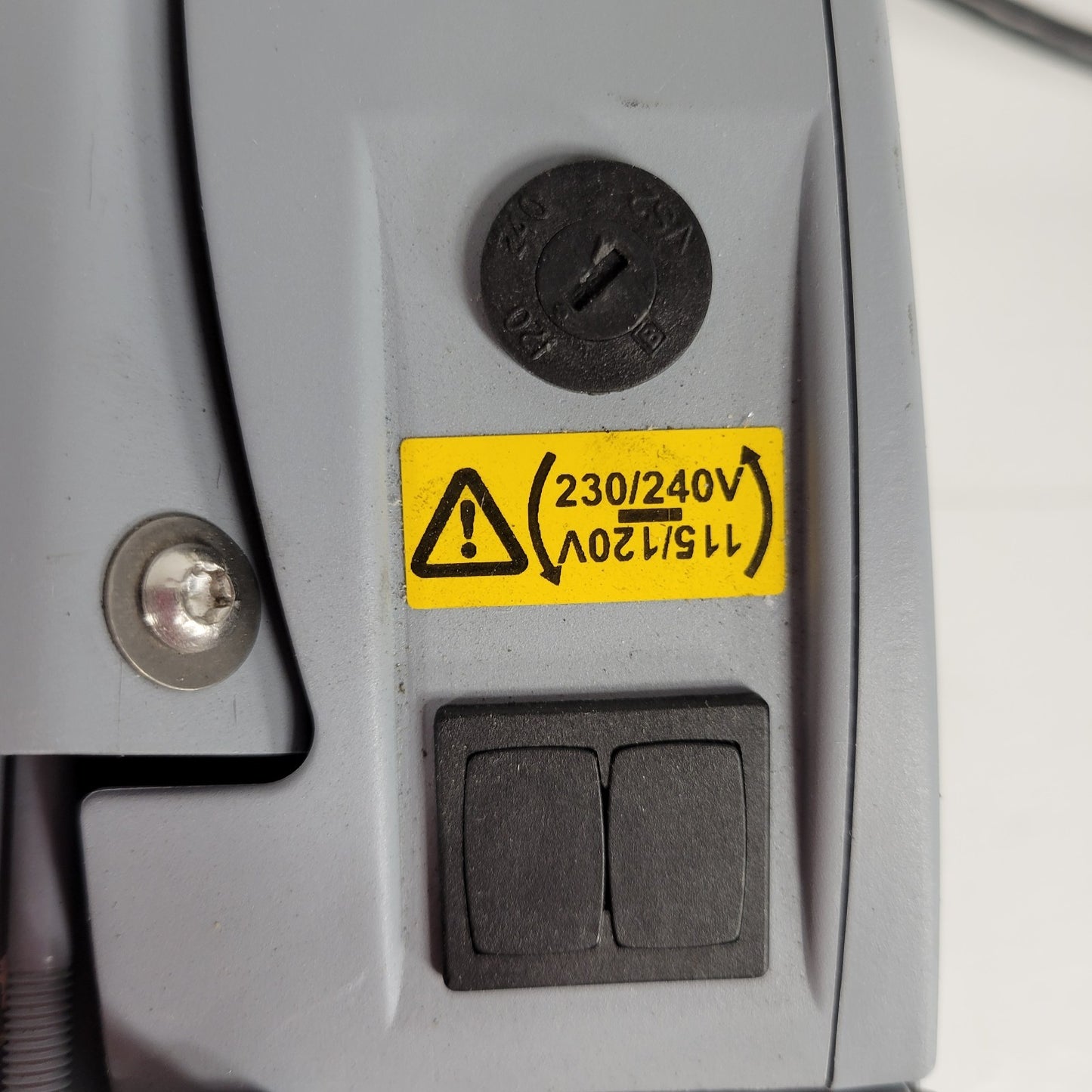 TESTED 1 mBar/750 mTorr Pfeiffer MVP 070-3 C Diaphragm Dry Vacuum Pump Corrosive