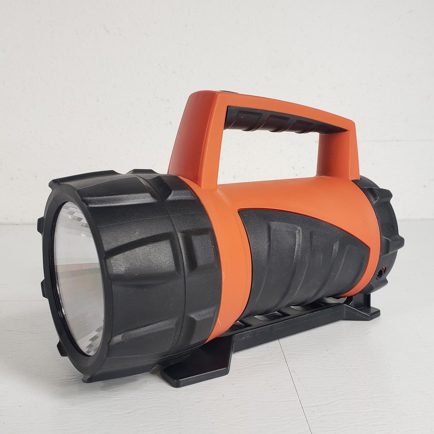 Black & Decker Flashlight Beam Lantern Attached Variable Stand Orange