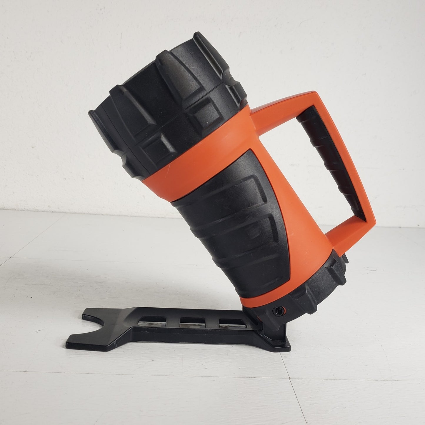 Black & Decker Flashlight Beam Lantern Attached Variable Stand Orange