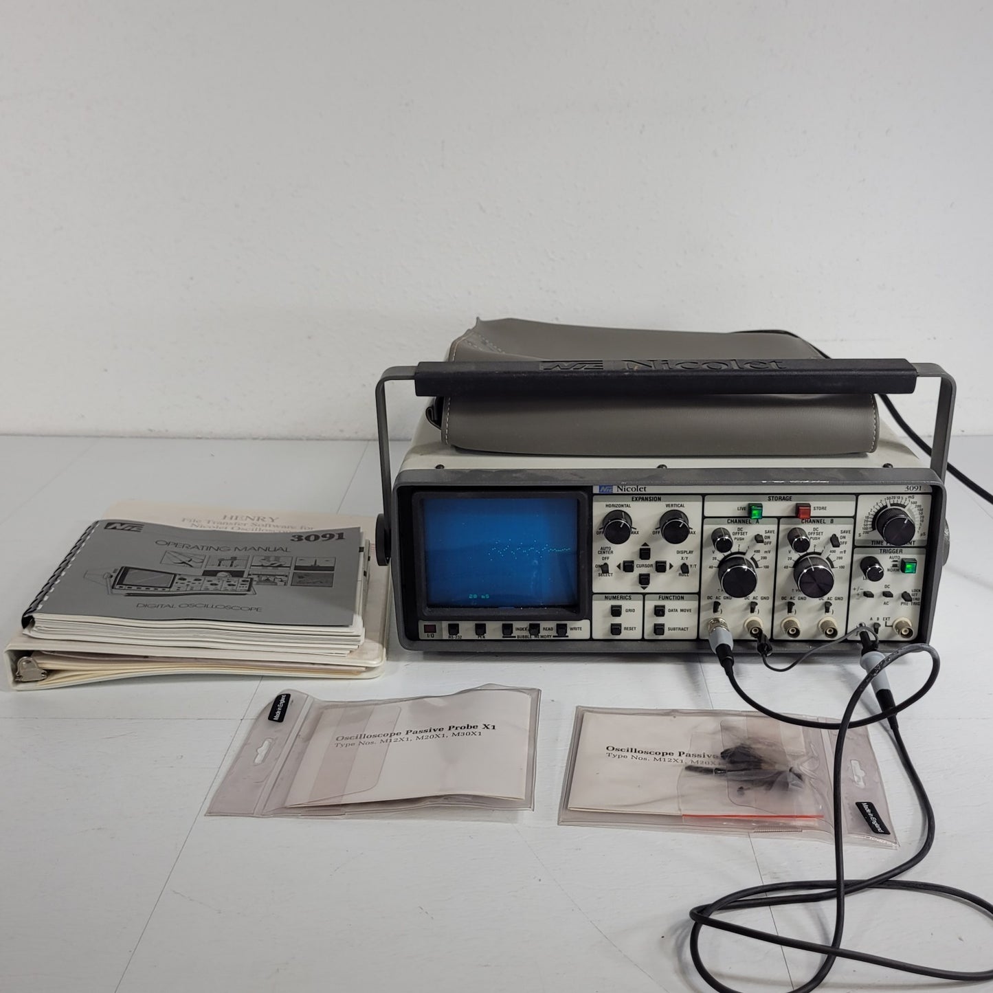 TESTED Vintage Nicolet NIC 3091 300 kHz 12-Bit 2-Channel Oscilloscope w/ Extras