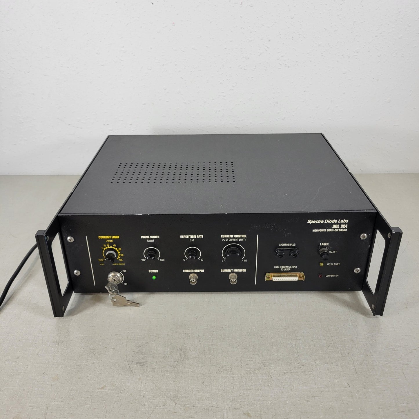 Spectra Diode Labs SDL-924 High Power Quasi-CW Pulsed Laser Driver 100 Amps Max