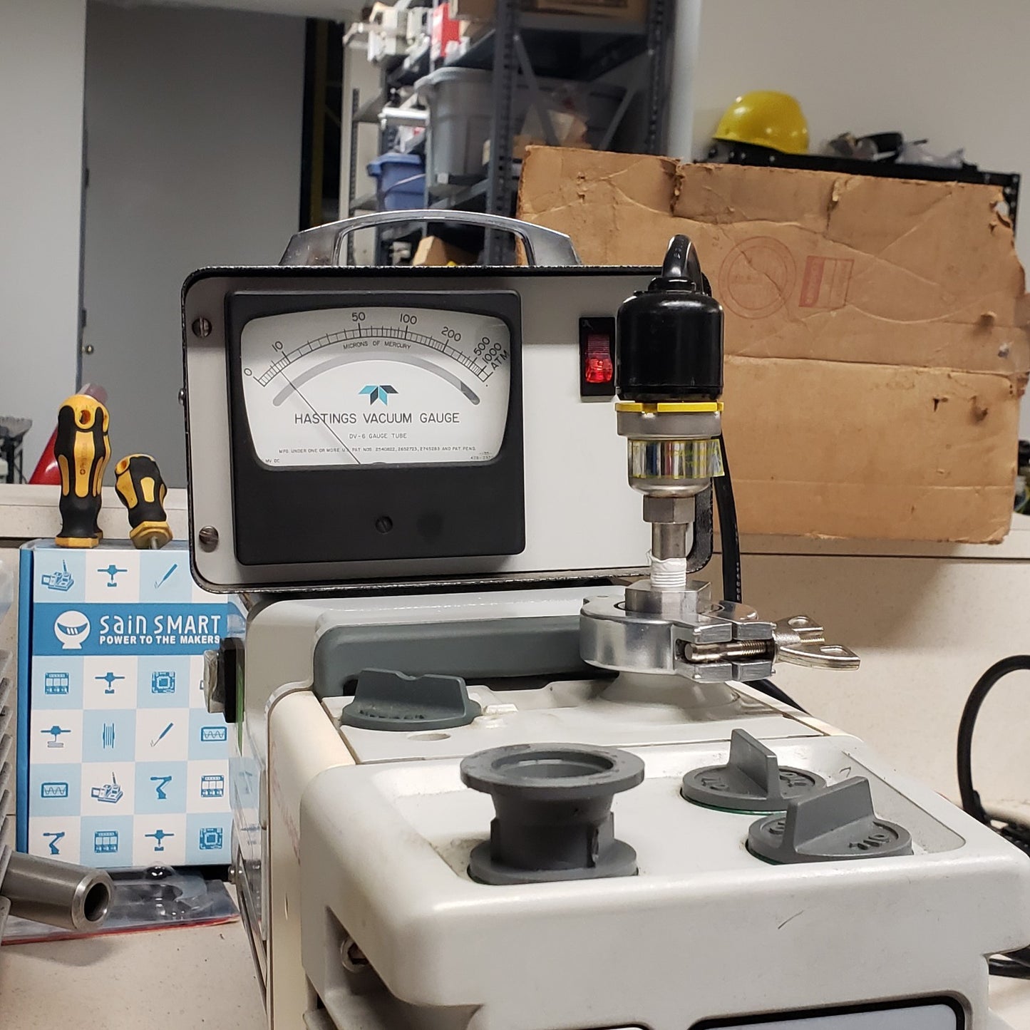 *TESTED to 6 mTorr* EDWARDS RV5 A653-01-906 Rotary Vane Vacuum Pump KF25 NW25