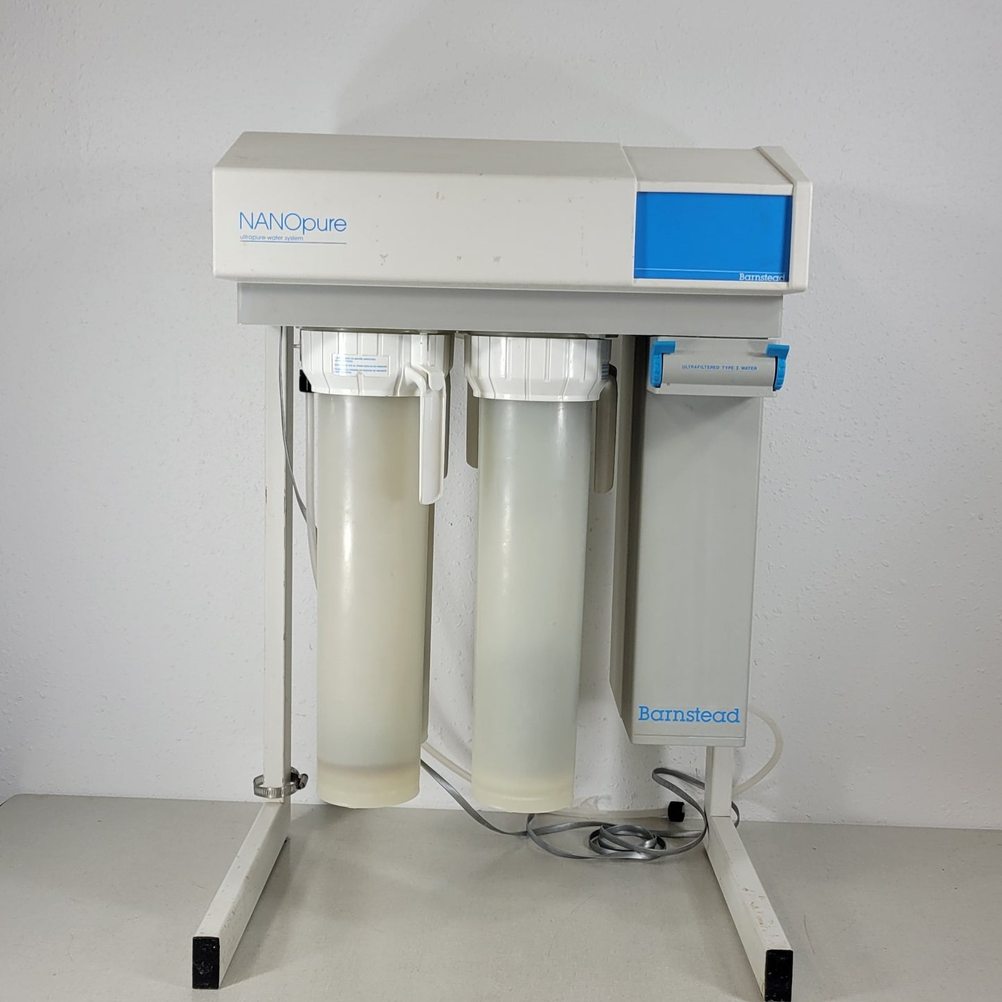 Barnstead Thermolyne D4754 Nanopure Ultrapure Water System 4 Filter Type 1 Water