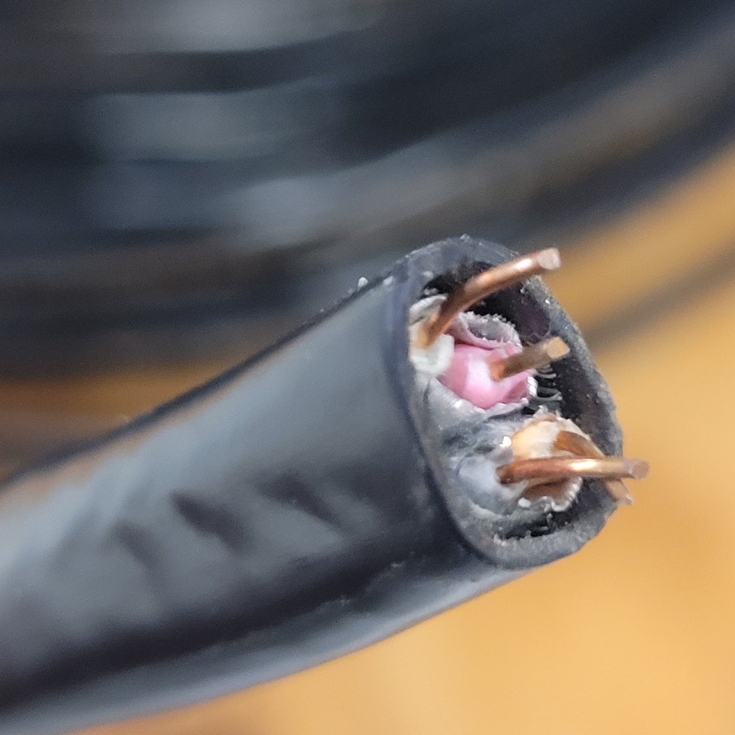PRICE PER FOOT- Ericsson Hitemp Wires 22 AWG CL2 Shieled UL 4716748 Copper Cable