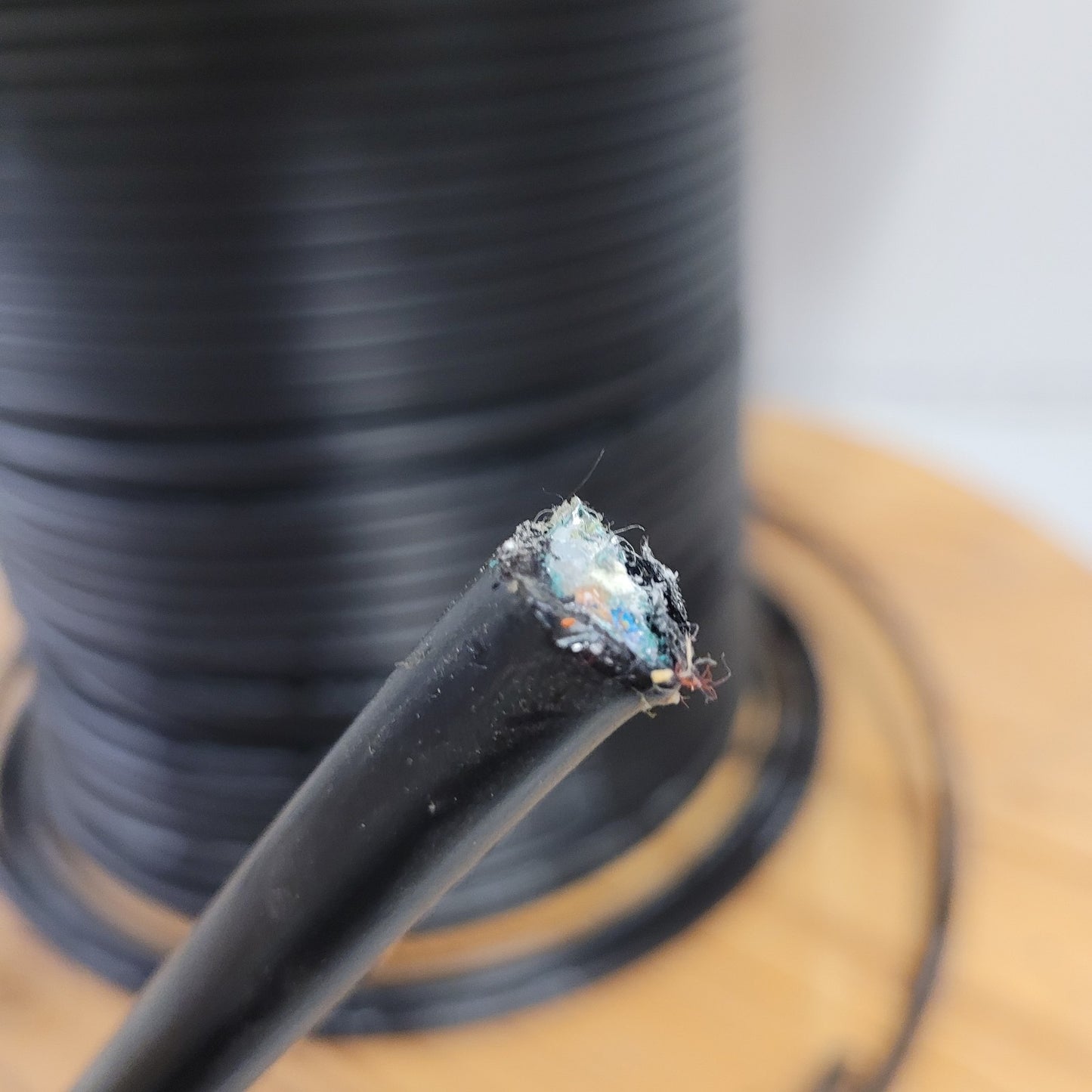 PRICE PER FOOT- Superior Essex Optical Fiber Communications Cable 02-12 24 SMF