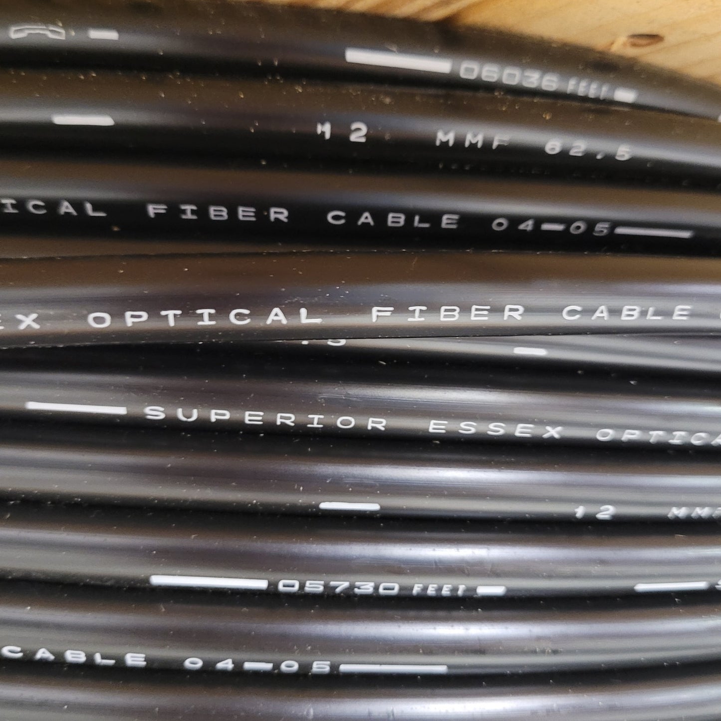 PRICE PER FOOT- Superior Essex OSP Fiber Optical Cable 04-05 12 MMF 62.5 Comm