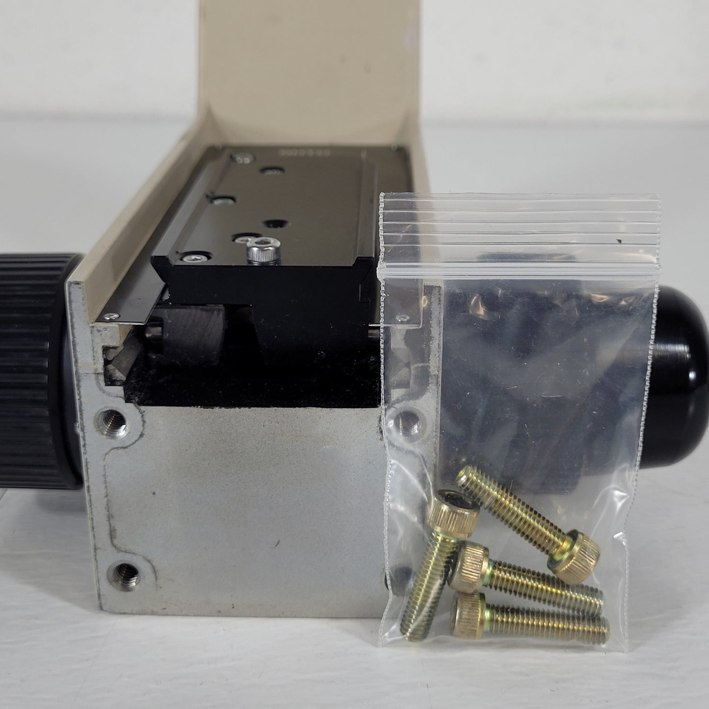 Olympus BH-2 BHTU Microscope Frame Arm w/ Course & Fine Adjustment Knobs 237577