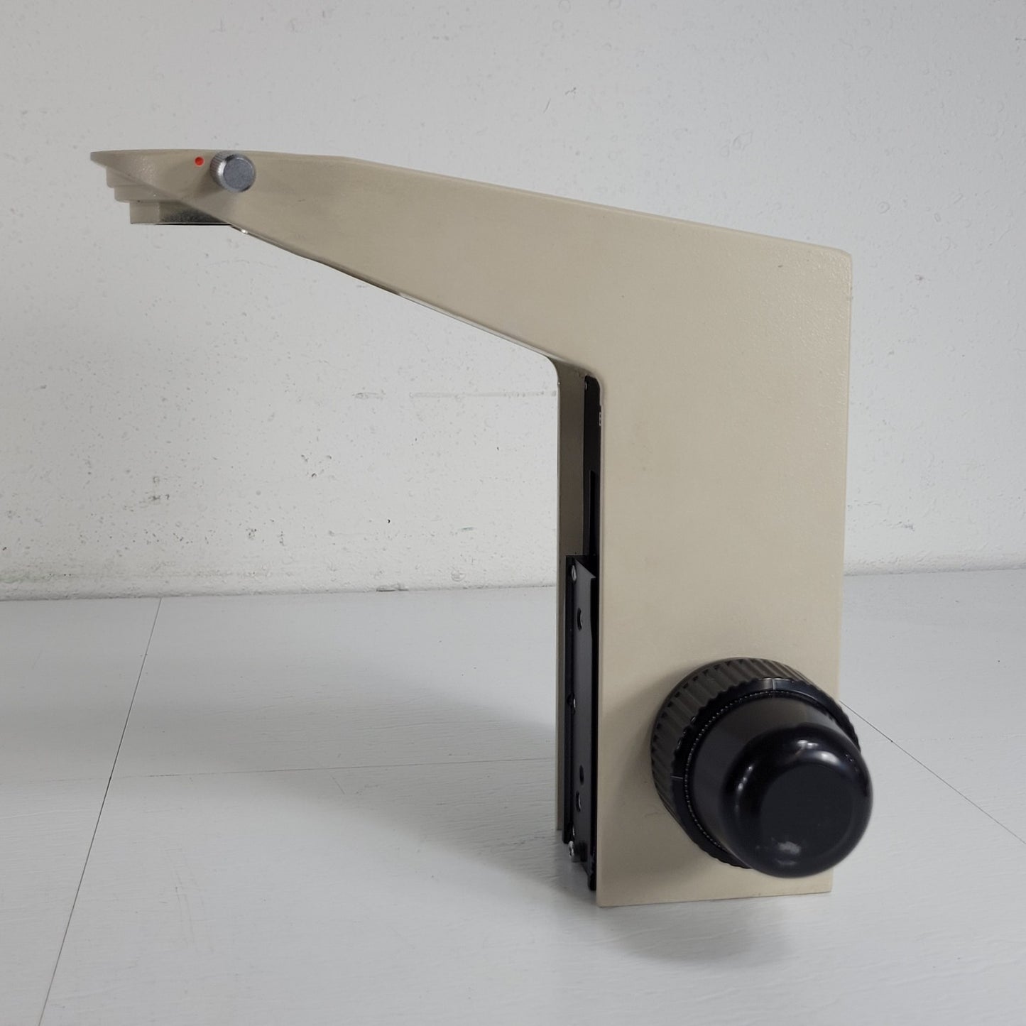 Olympus BH-2 BHTU Microscope Frame Arm w/ Course & Fine Adjustment Knobs 237577