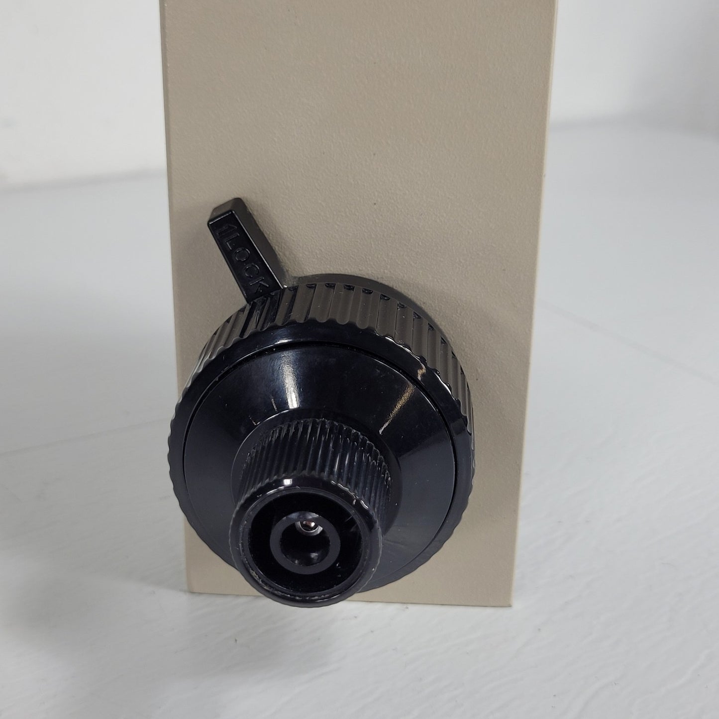 Olympus BH-2 BHTU Microscope Frame Arm w/ Course & Fine Adjustment Knobs 237577