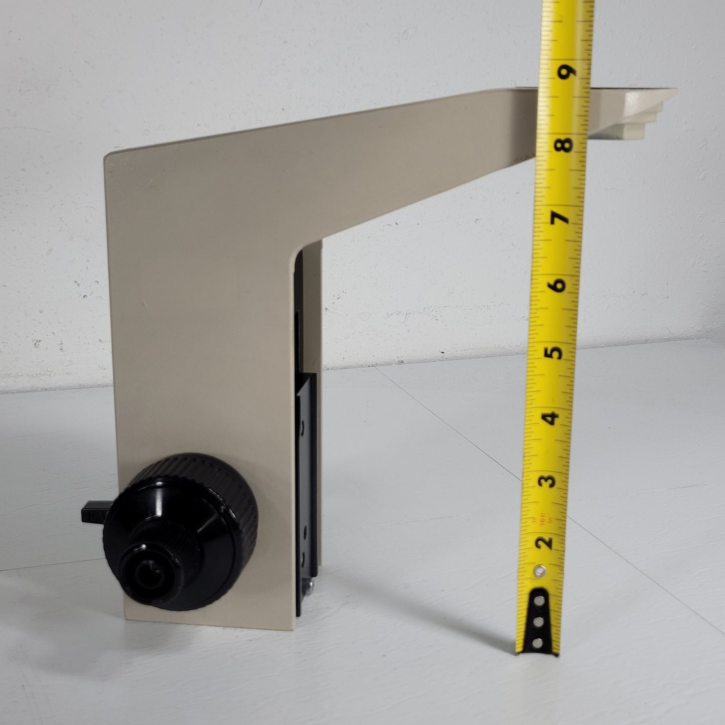 Olympus BH-2 BHTU Microscope Frame Arm w/ Course & Fine Adjustment Knobs 237577