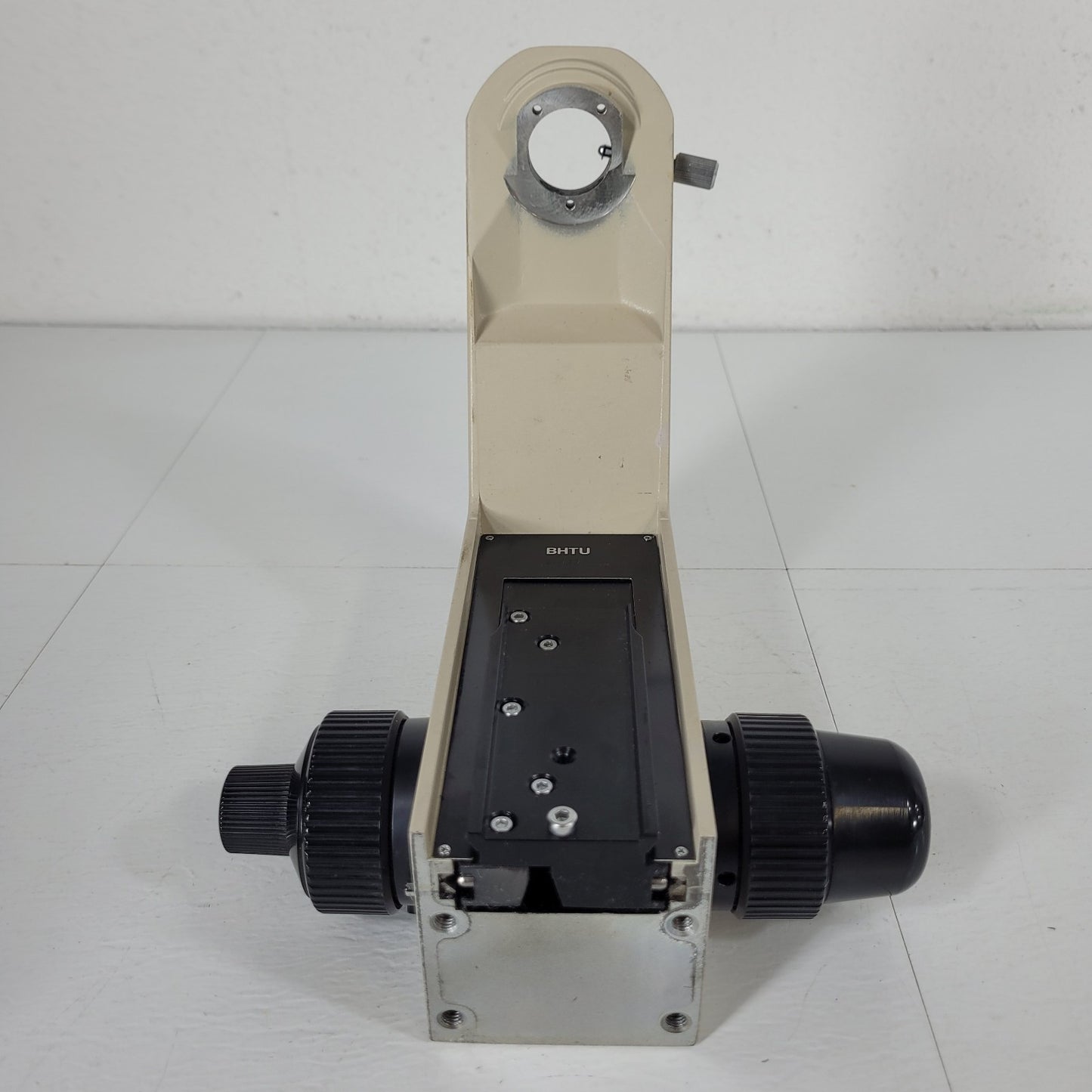 Olympus BH-2 BHTU Microscope Frame Arm w/ Course & Fine Adjustment Knobs 237577