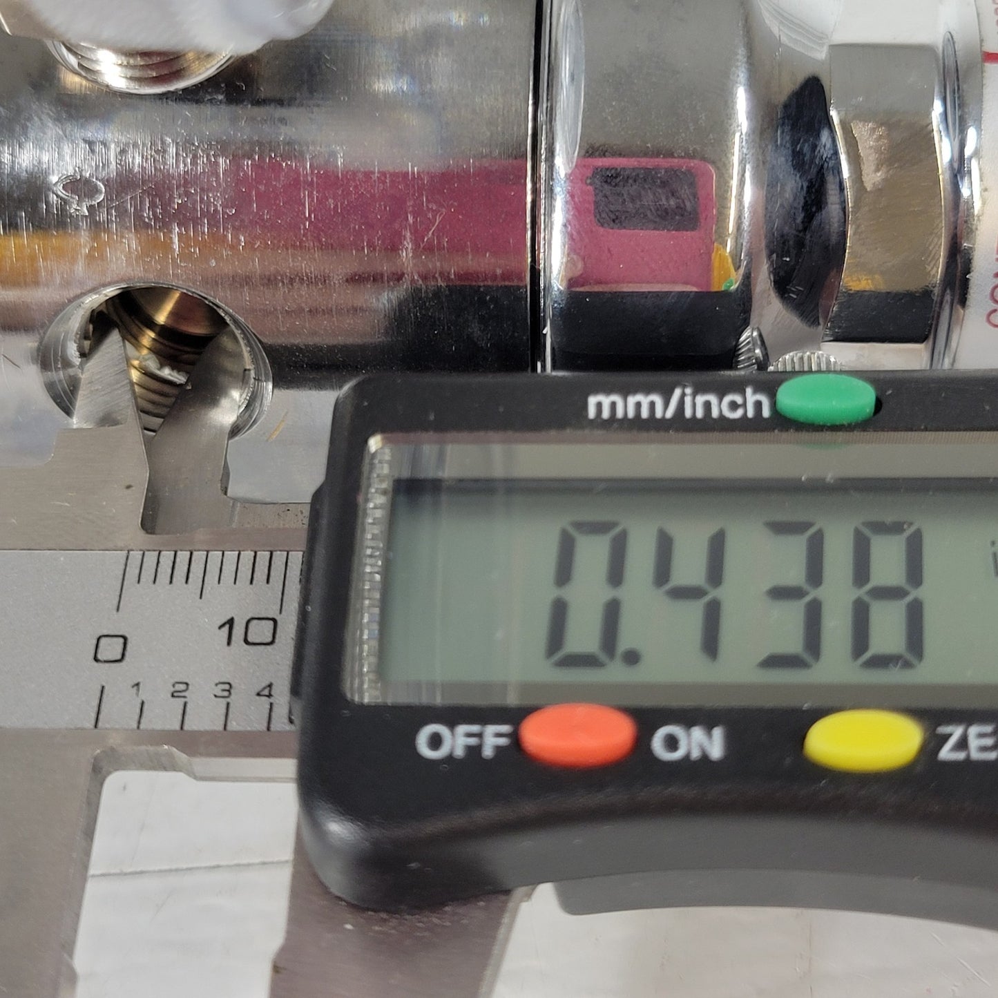 Concoa Precision Gas Controls Regulator 3127301-01-580 CGA-580 3000 Psi Max
