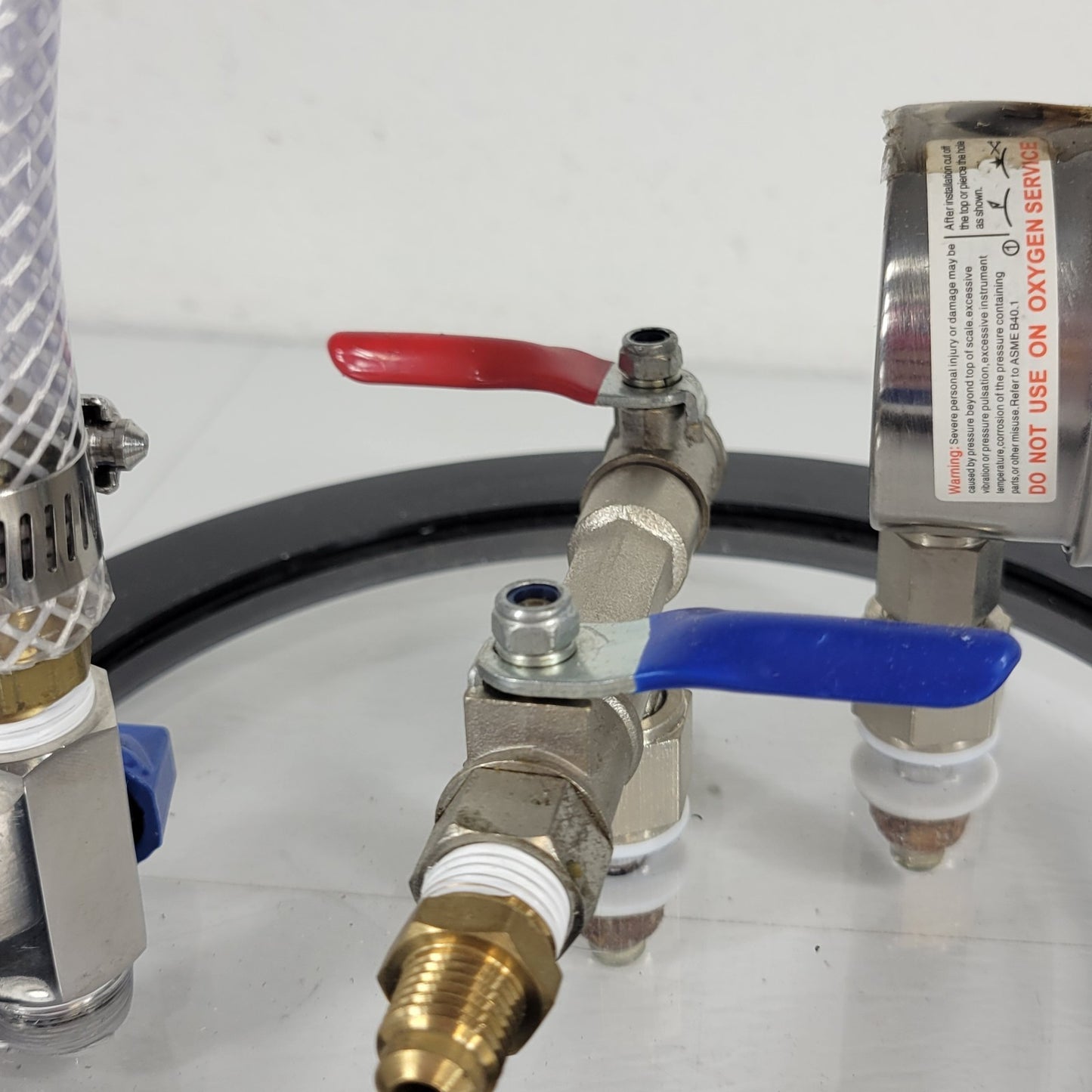 Vacuum Chamber Acrylic Lid 8-3/4" Diameter 1/4" Air Fitting Vac Pressure Gauge