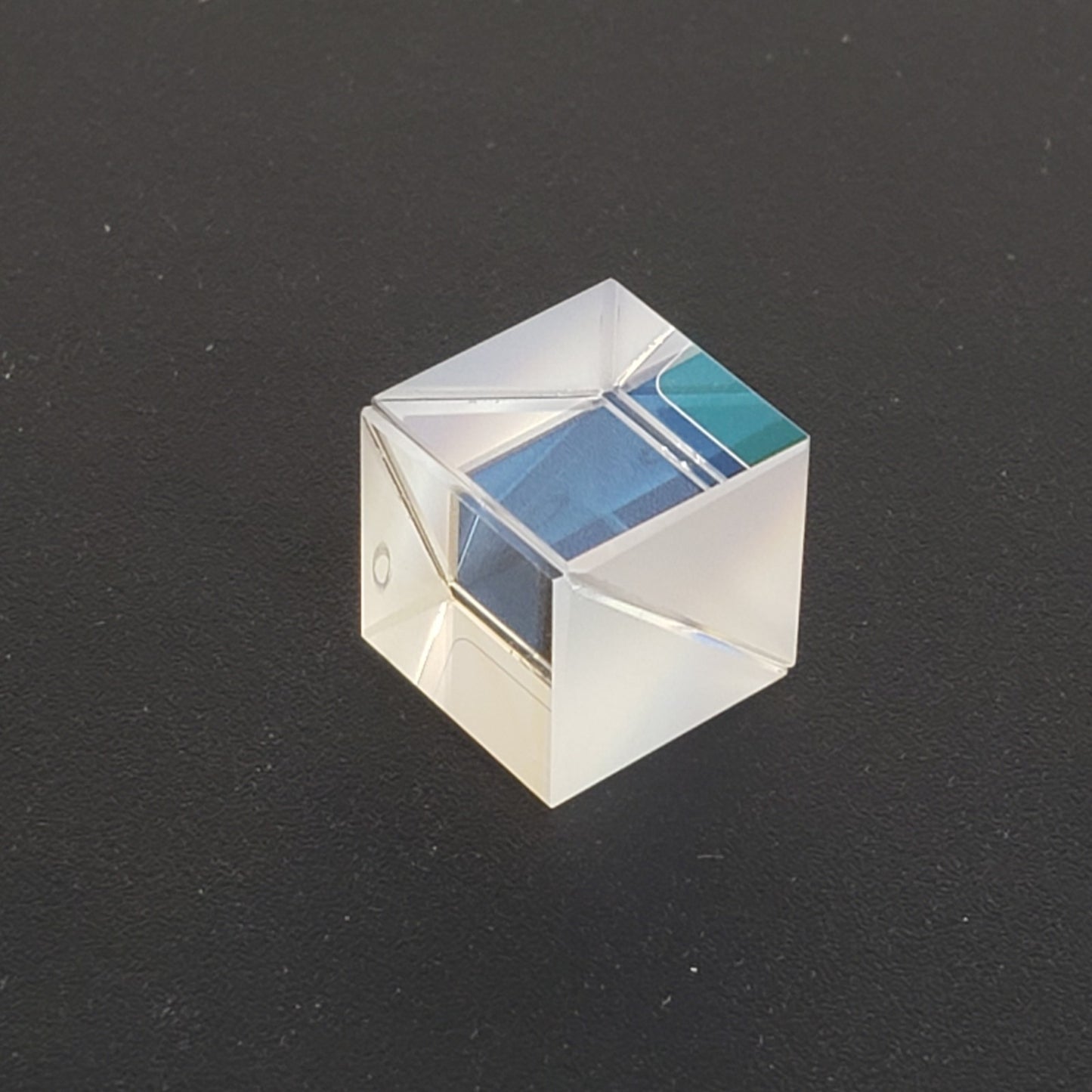 Melles Griot 03PBS063 Polarizing Beamsplitter Cube B/S 830nm 10mm