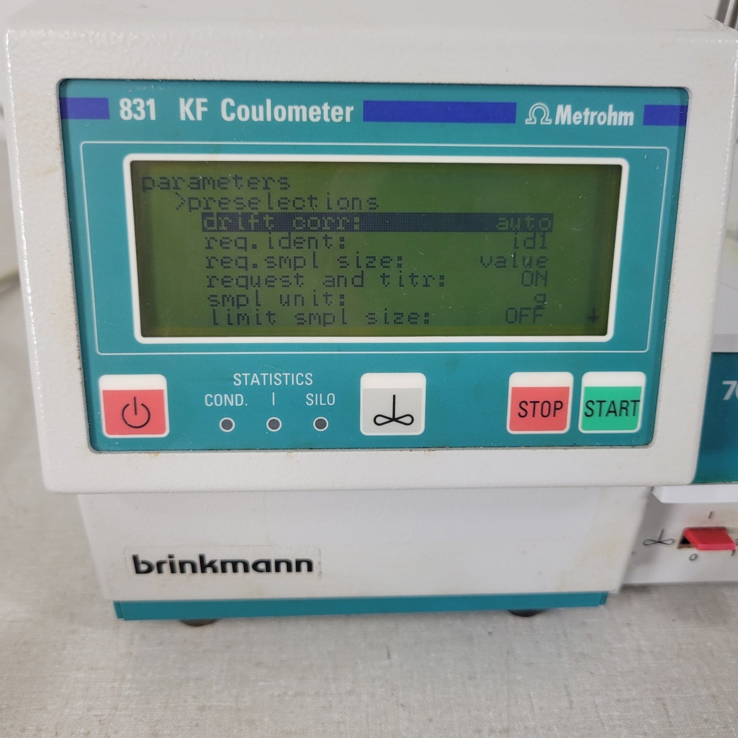 Metrohm 831 KF Coulometer Titration Device and Keyboard w/ 703 Ti Stand