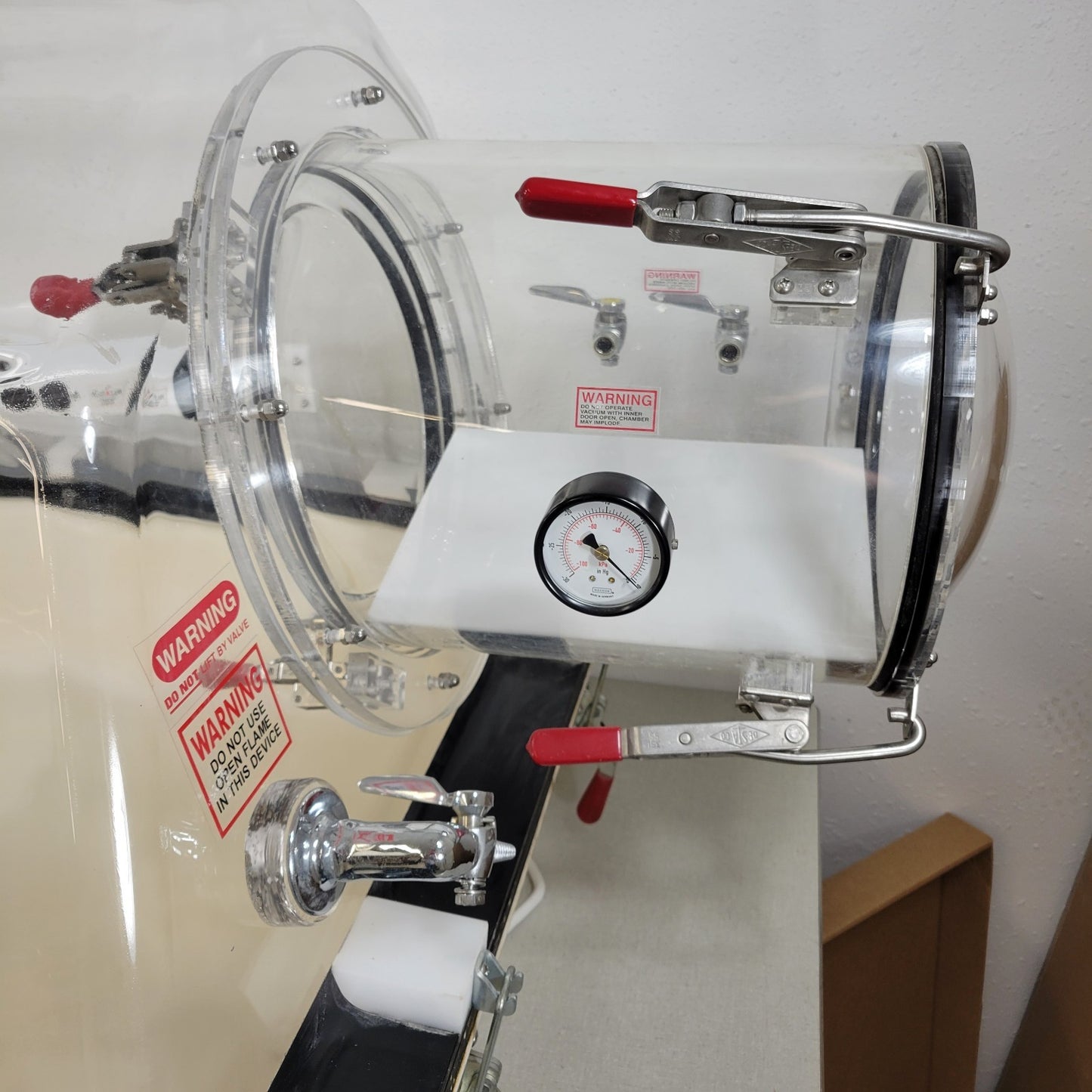 Tested Plas Labs Fisher 818GB Inert Gas Glovebox Positive Pressure and Vacuum