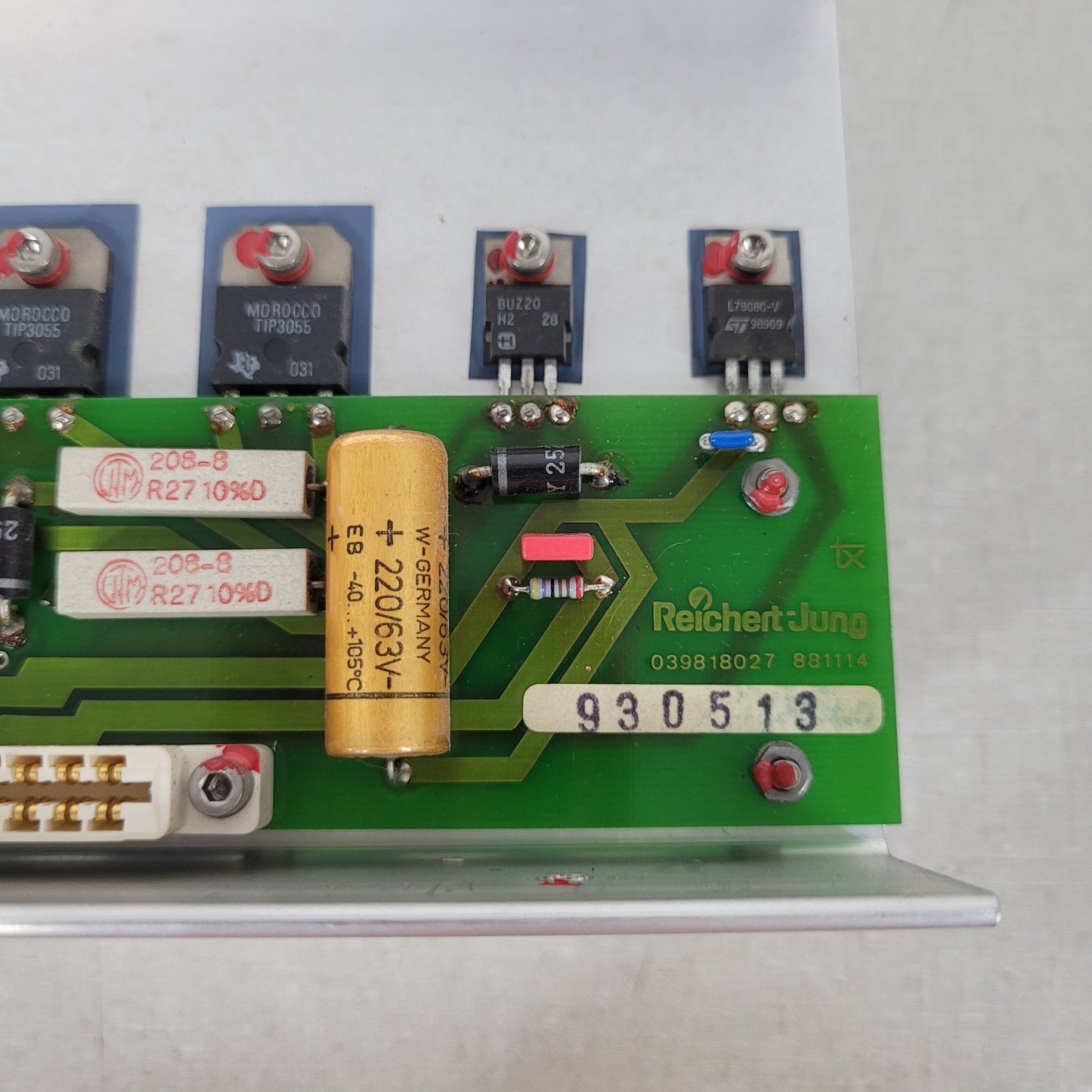 Leica Reichert Jung 039818027-881114 Cryostat Microtome PCB w/ Temperature Block
