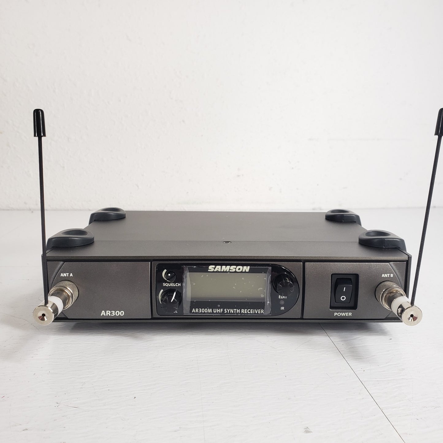 Samson AirLine Synth AR300 Receiver AL300 Beltpack Transmitter LM10 Lavalier Mic