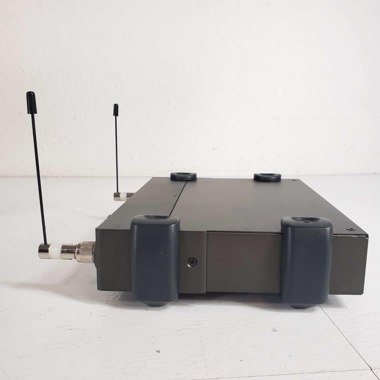 Samson AirLine Synth AR300 Receiver AL300 Beltpack Transmitter LM10 Lavalier Mic