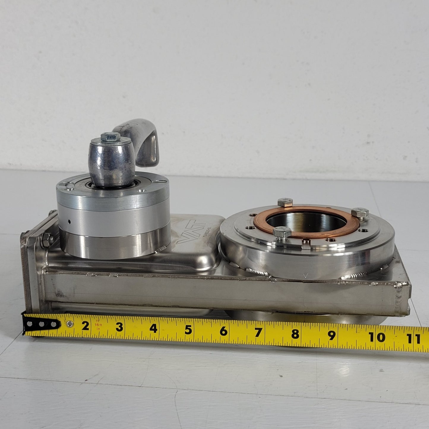 VAT F14-55108-05 Manual Gate Valve DN63CF 4.5" CF SS Ultra High Vacuum Conflat