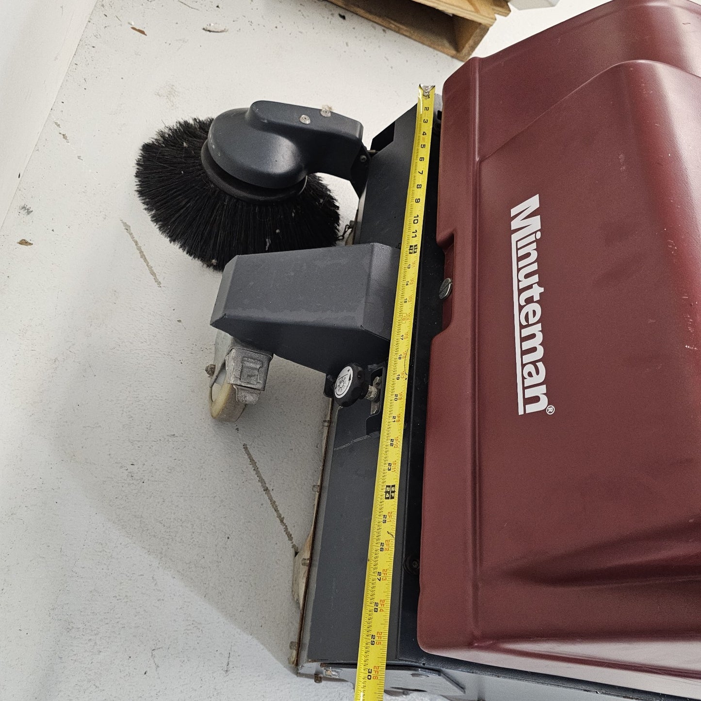 Minuteman Kleen Sweep KS 35W Battery Commercial Walk Behind Floor Sweeper Hall