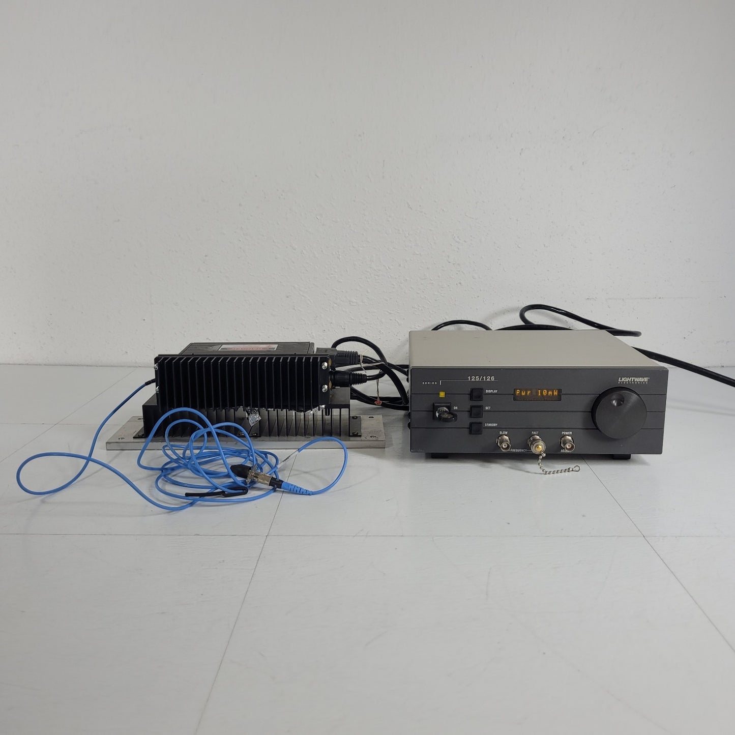 TESTED Lightwave 125 Diode Power Supply w/ 125-1319-100 IR Laser Head 1319nm