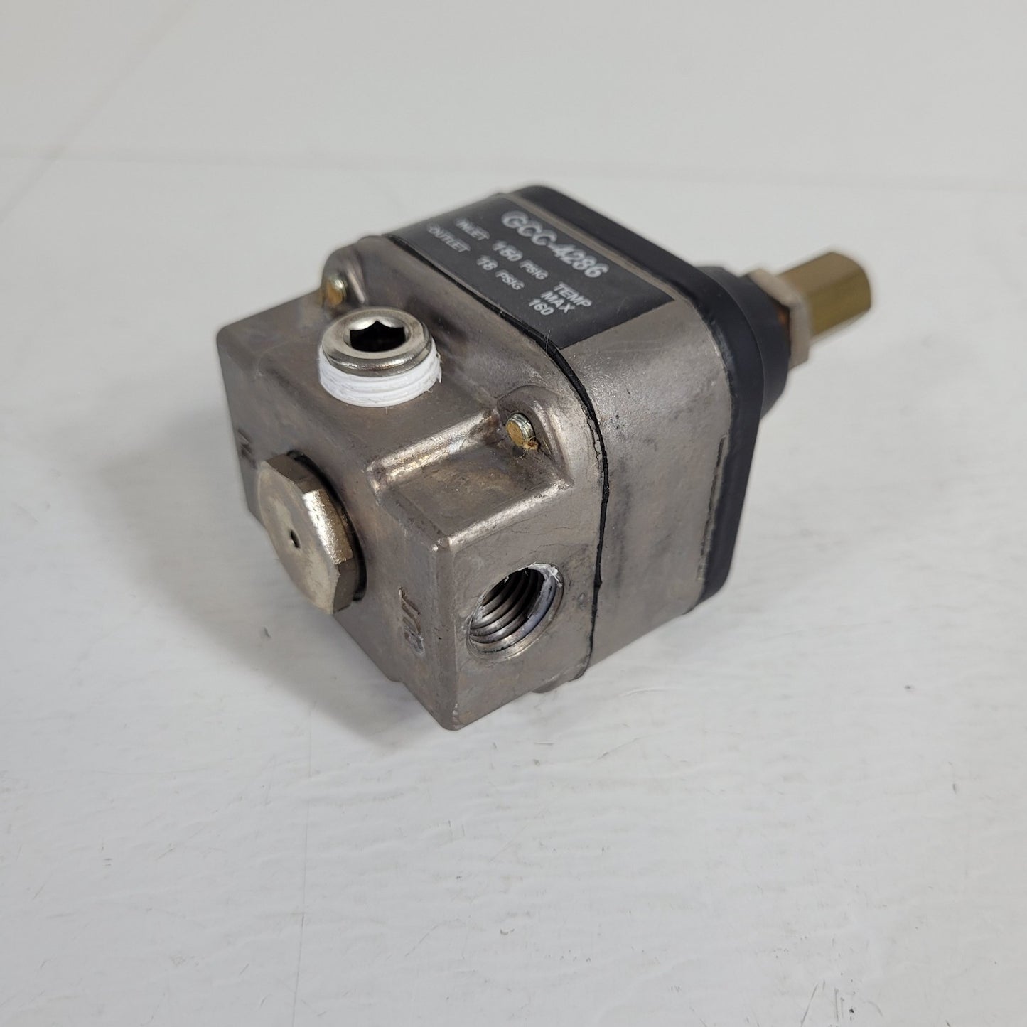 Beckman Coulter GCC-4286 Air Pressure Regulator 150psi Inlet Max 18psi Outlet
