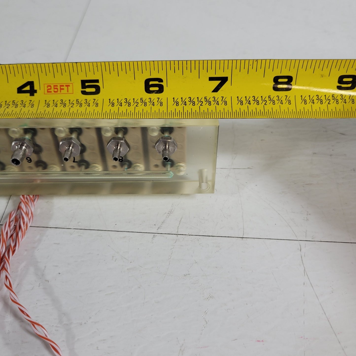 Burkert 625066 UC8MM 8 Station NC Solenoid Valve Manifold 24VDC 3W Burk 178129