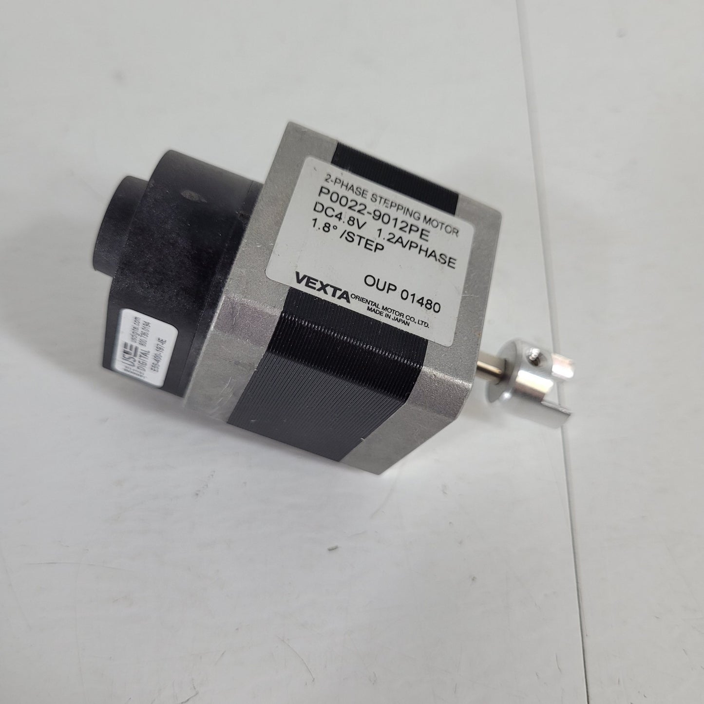 Vexta Oriental Co P0022-9012PE Stepper Motor 1.8deg 1.2A E5S-400-197-IE Sensor
