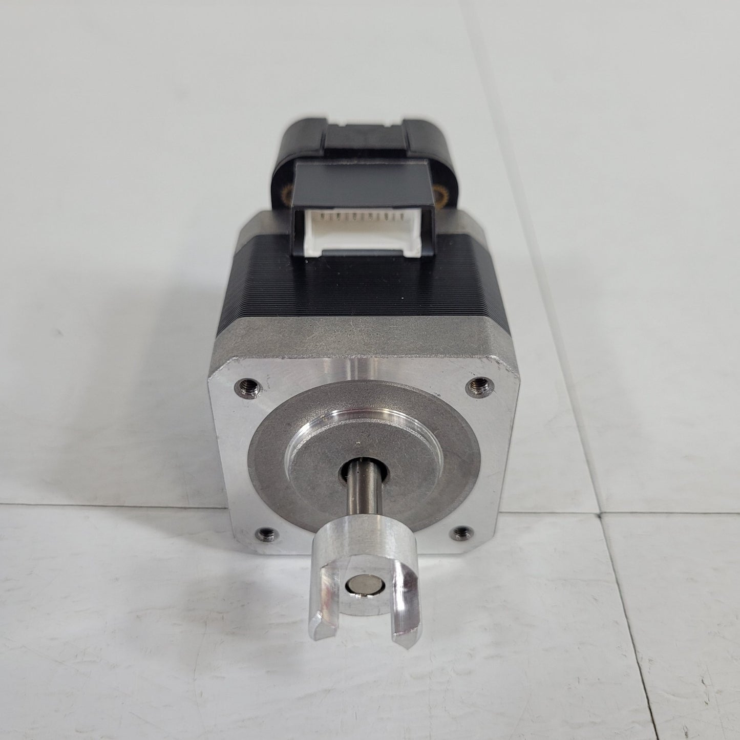 Vexta Oriental Co P0022-9012PE Stepper Motor 1.8deg 1.2A E5S-400-197-IE Sensor