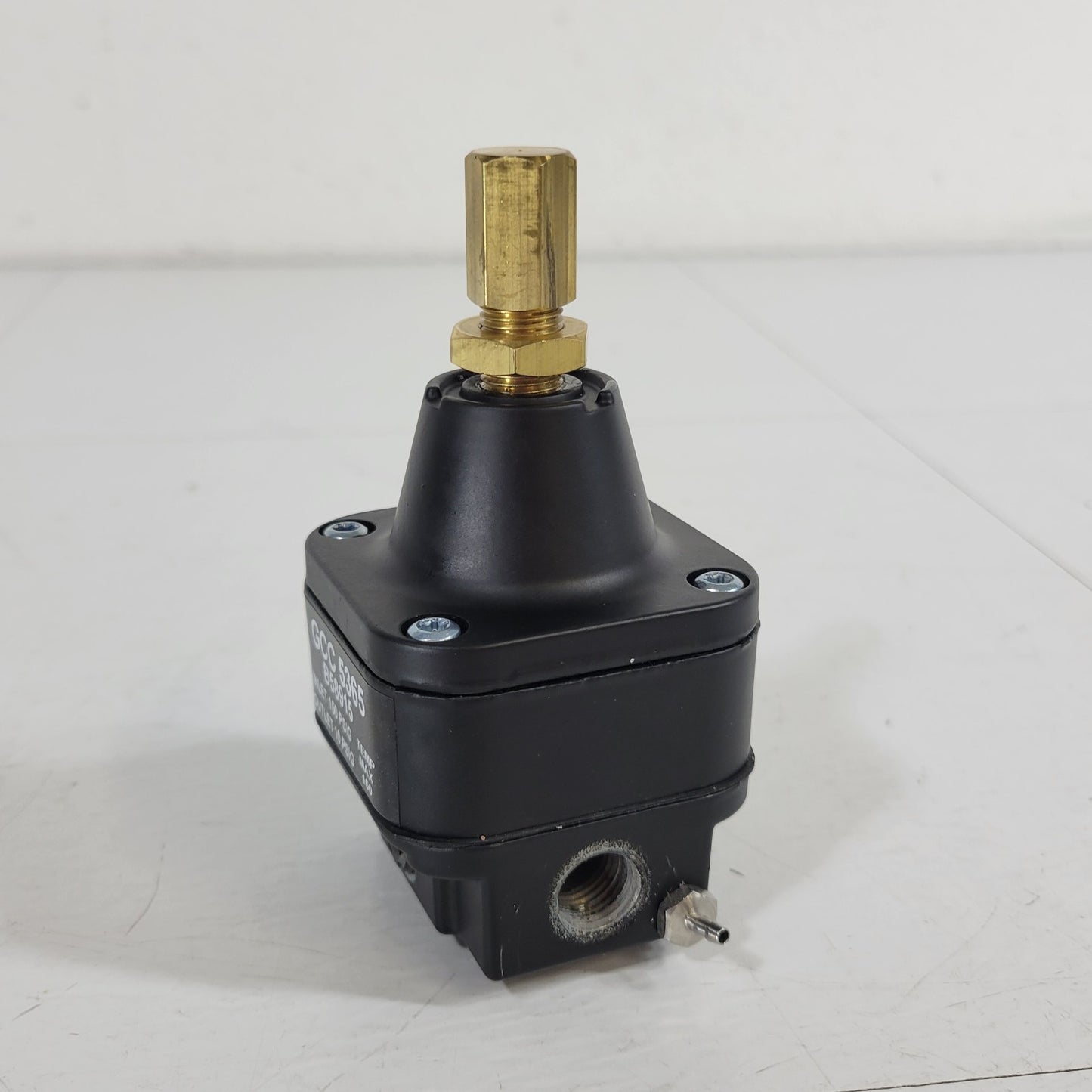 Beckman Coulter GCC 5365 Precision Pressure Regulator Inlet 150psi Outlet 10psi