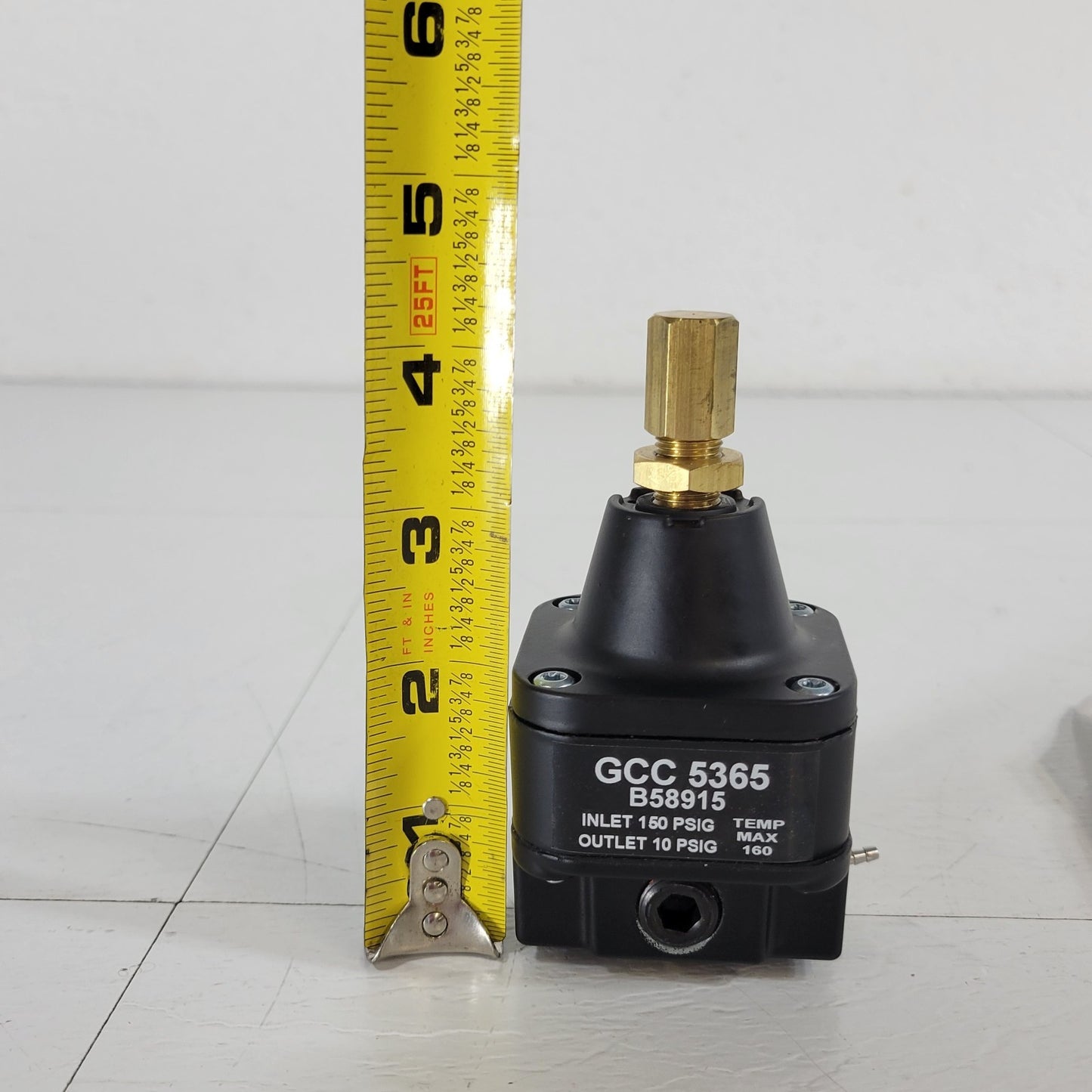 Beckman Coulter GCC 5365 Precision Pressure Regulator Inlet 150psi Outlet 10psi