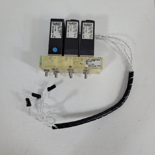 Burkert A51414 3 Station UC8MM Solenoid Valve Manifold 24VDC 43psi 5W Three Way