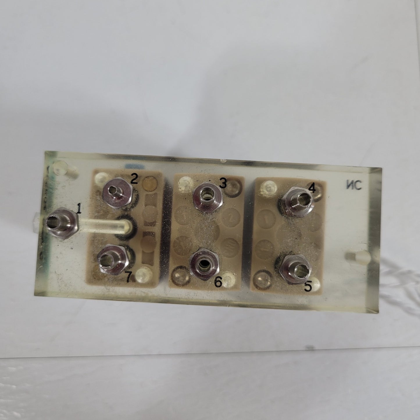 Burkert A51414 3 Station UC8MM Solenoid Valve Manifold 24VDC 43psi 5W Three Way